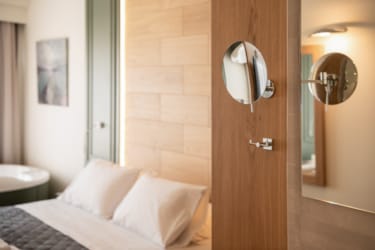 Deluxe Room with Hot Tub and Hammam