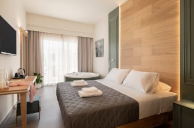 Deluxe Room with Hot Tub and Hammam