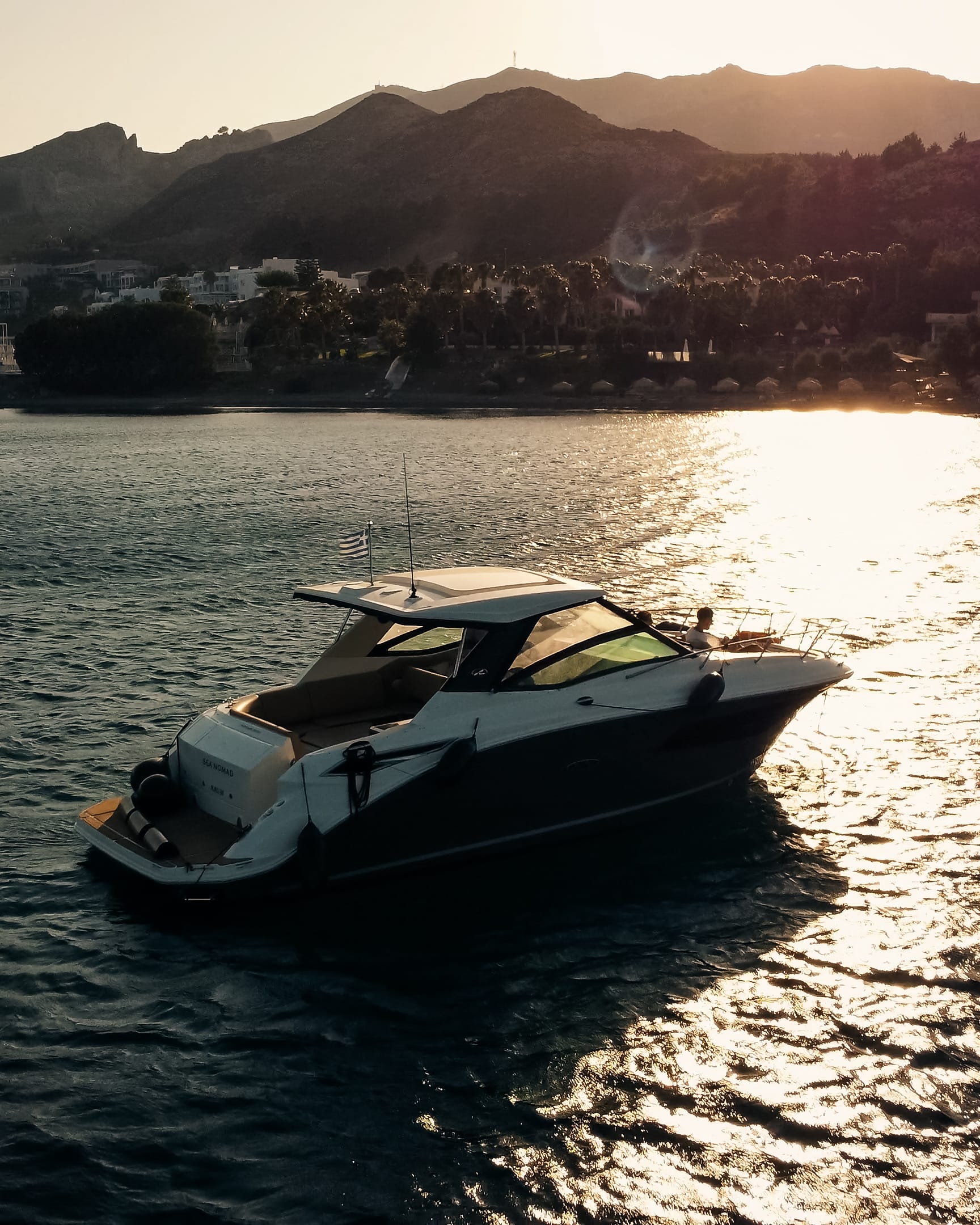 Private yacht cruise Seanomad