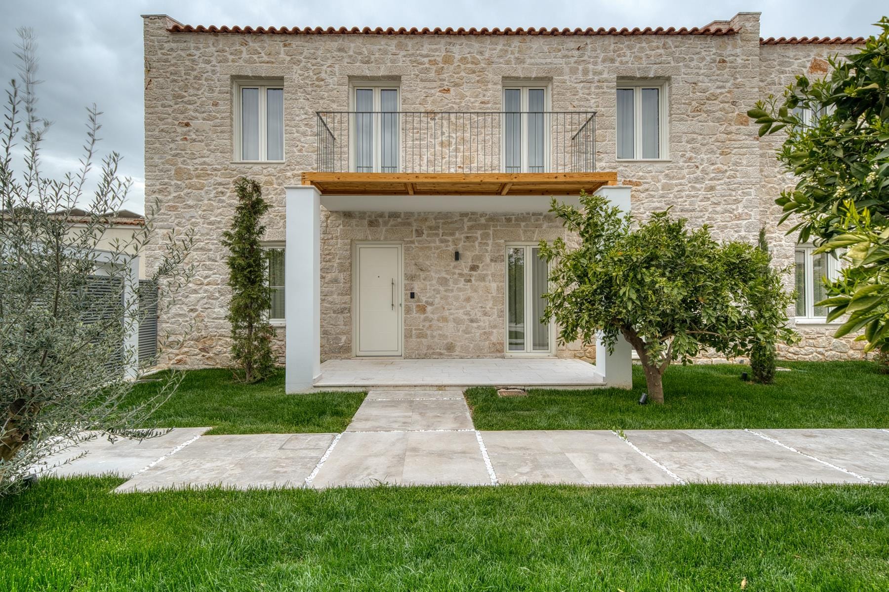 a large building with a large front yard