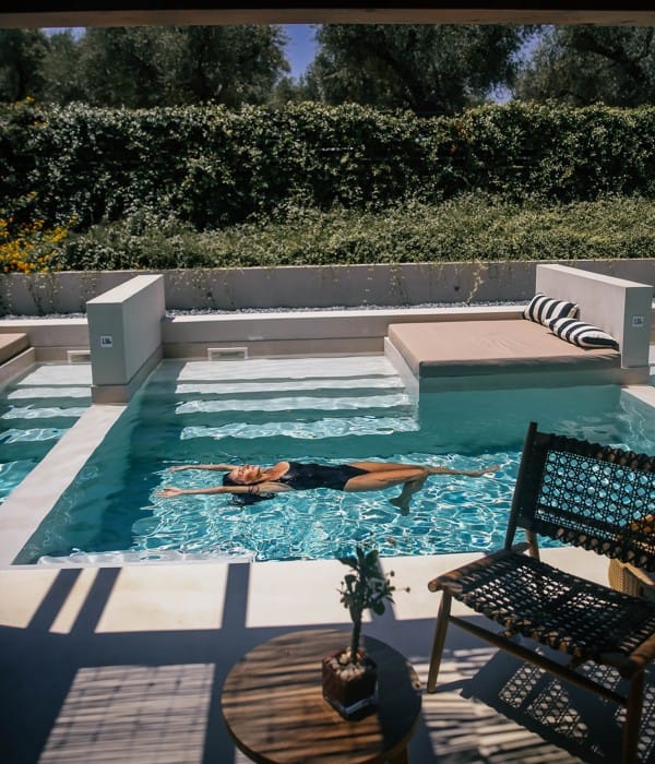 swim-up-luxury