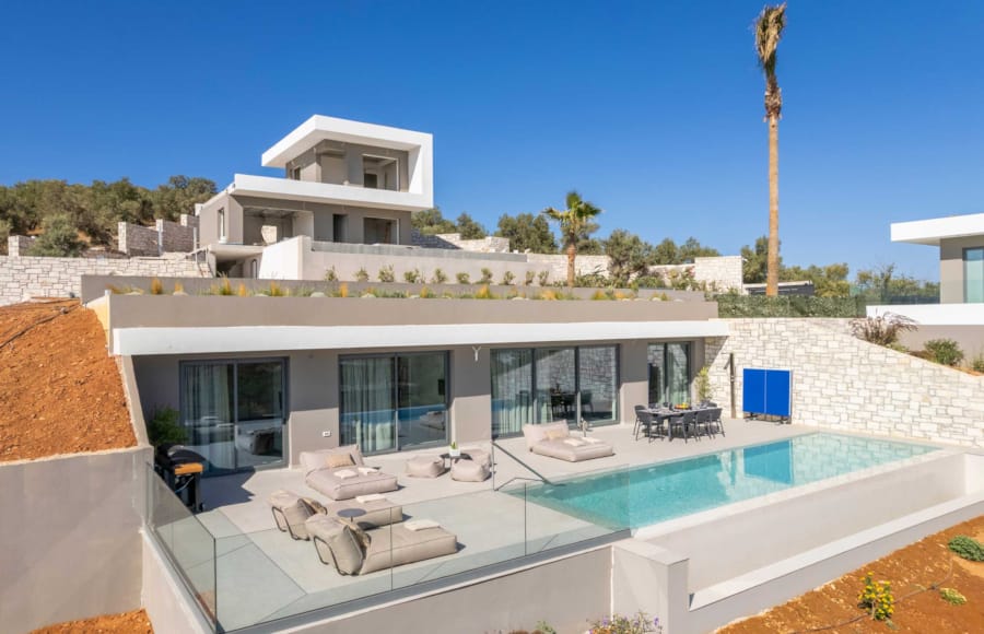 a swimming pool outside a house