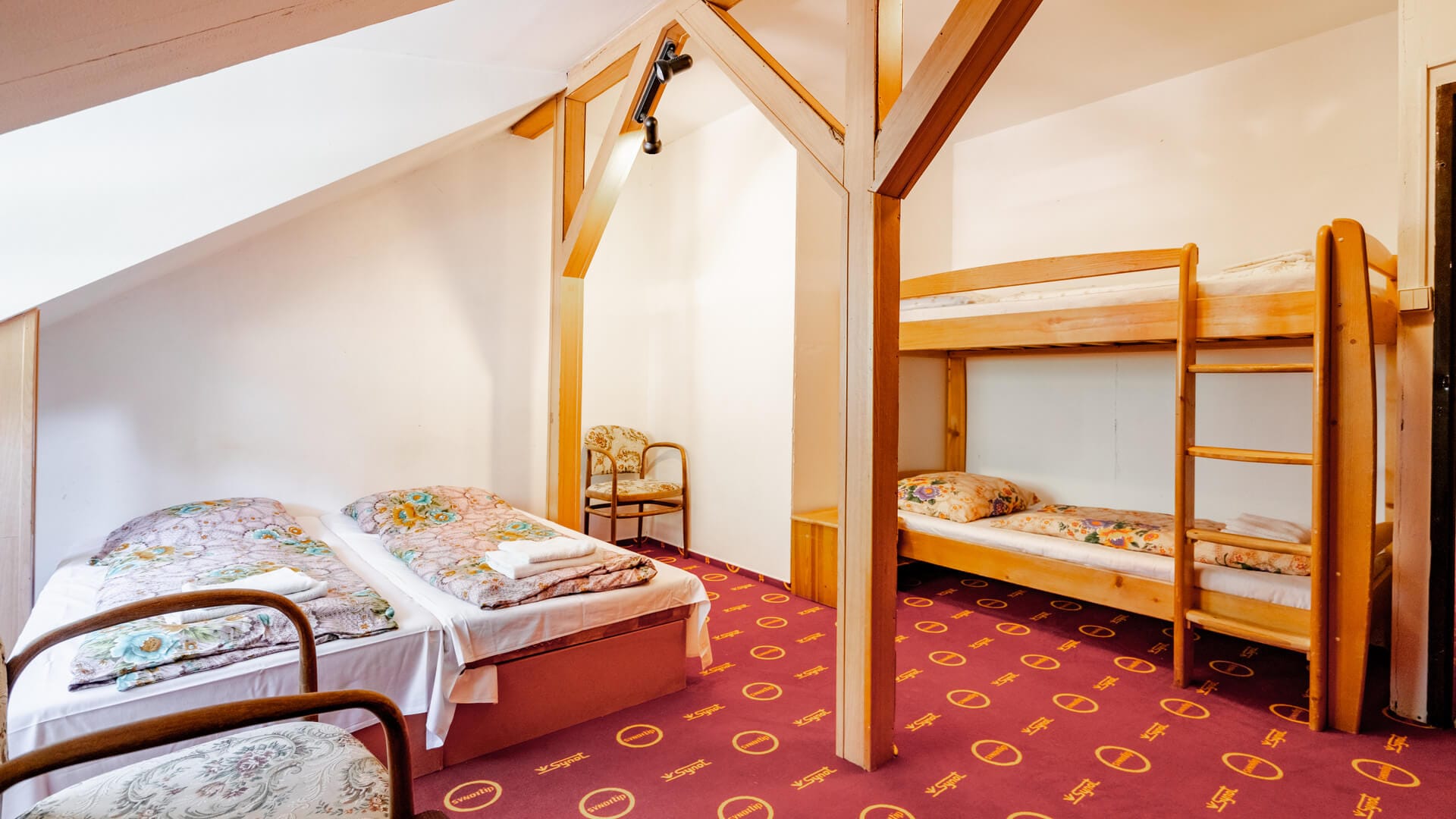 penzion-gaudeamus-ctyrluzkovy-pokoj