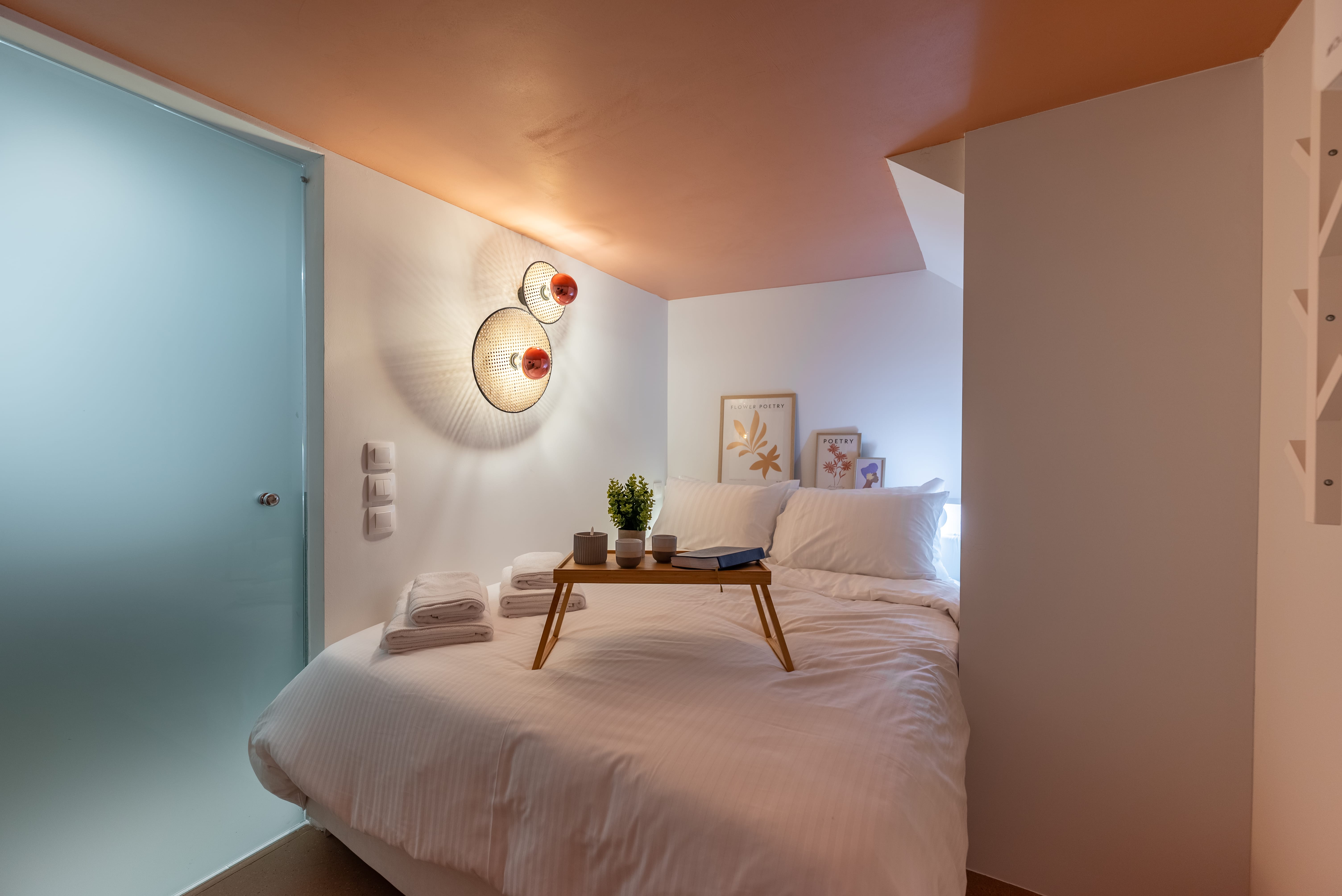 AthenianNest Psyrri – Cozy Boho Studio