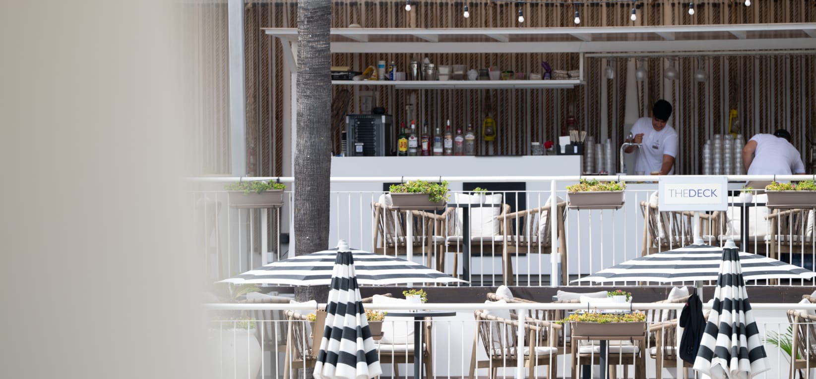 pool-bar-outdoor-king-jason-paphos-24