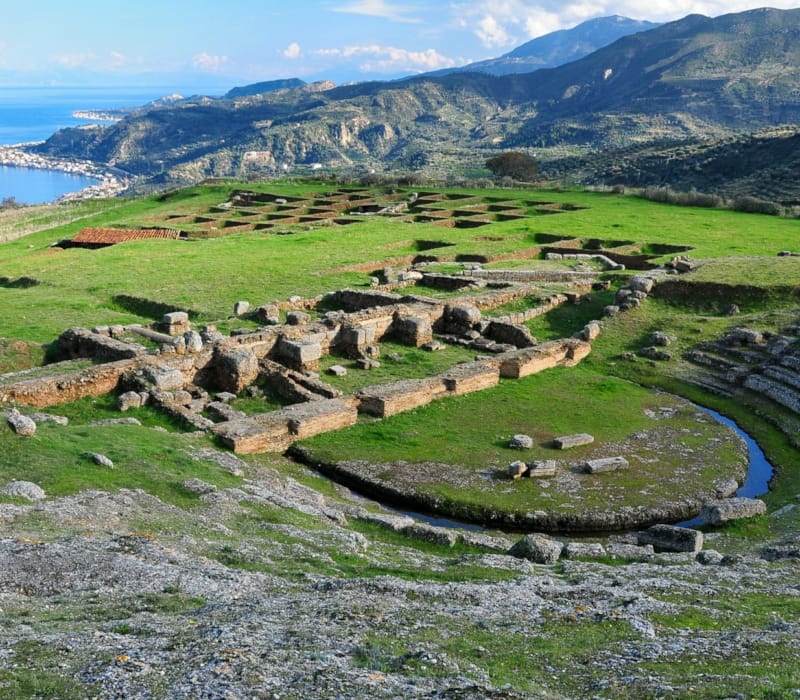 ancient_theather_aigeira