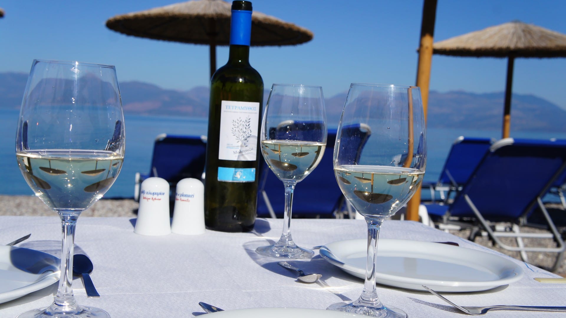 Restaurant beach bar