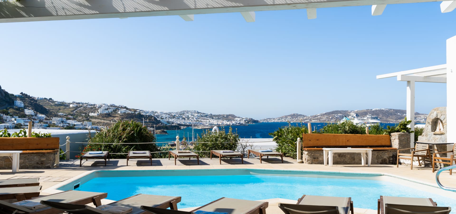 Luxury hotel near Mykonos Town