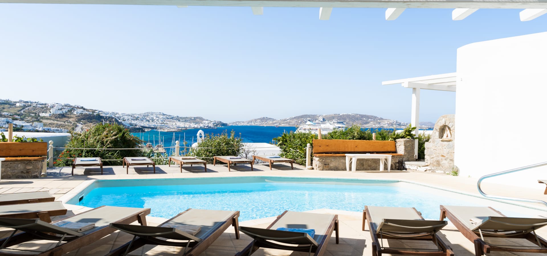 Luxury hotel near Mykonos Town