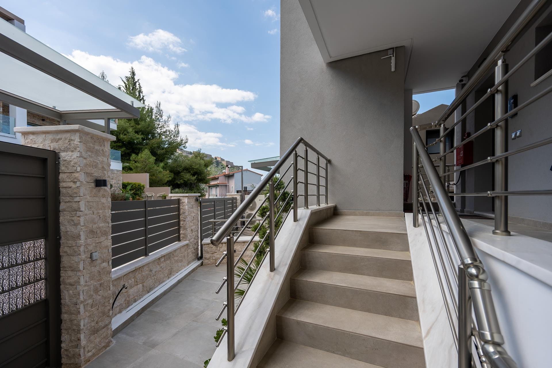 a set of stairs leading to a building