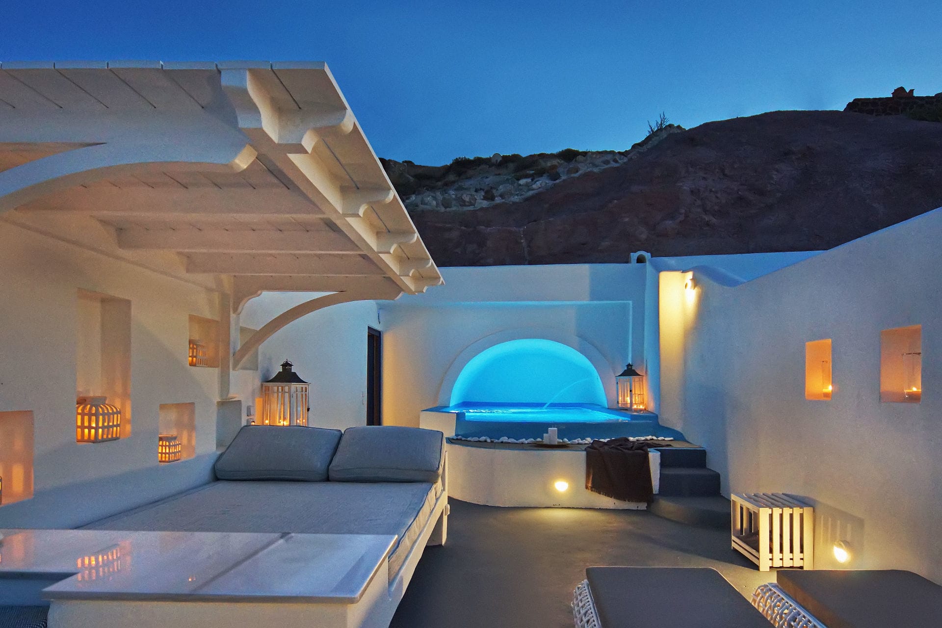 Luxury Suites 