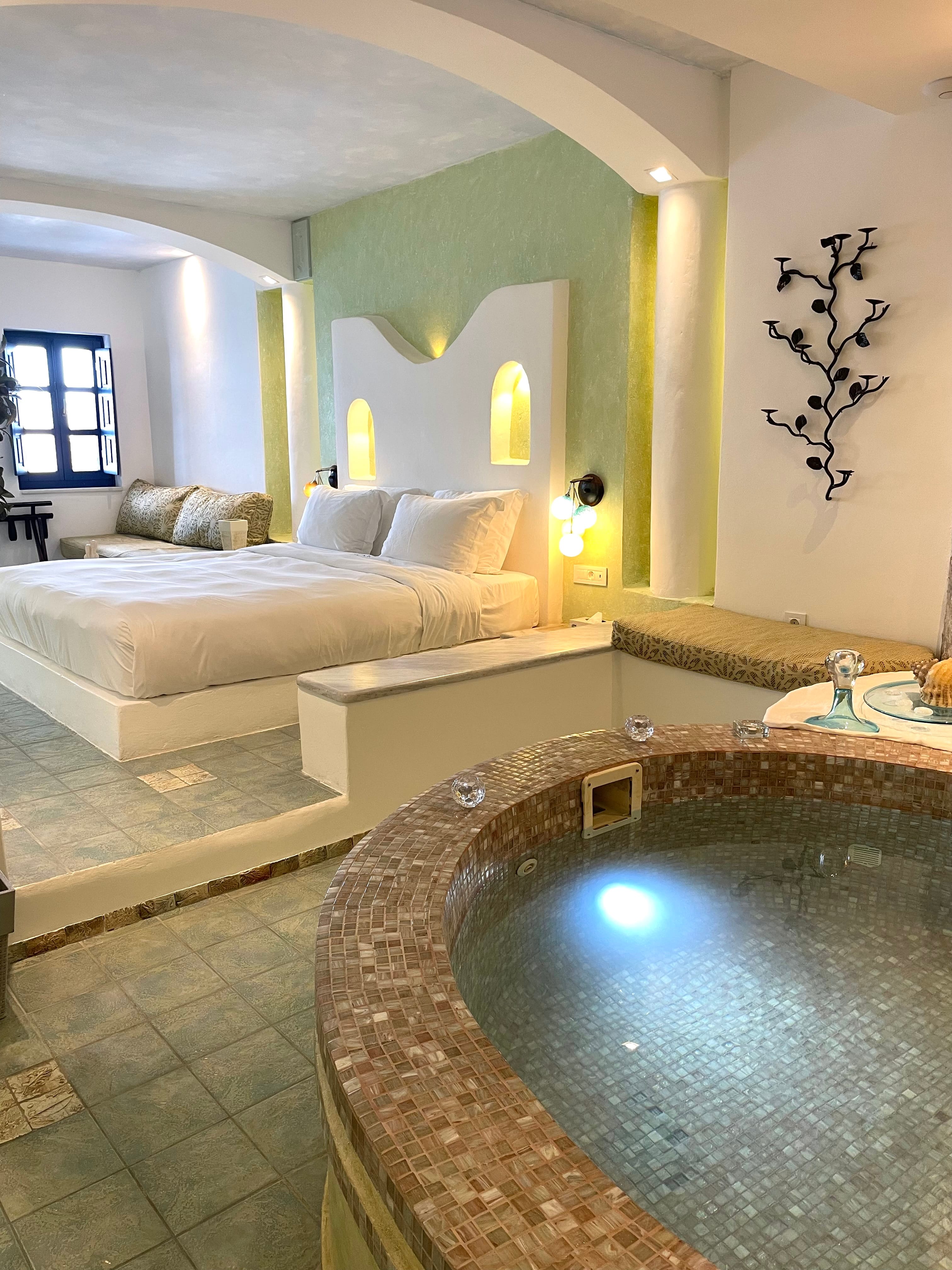 Luxury Suites 