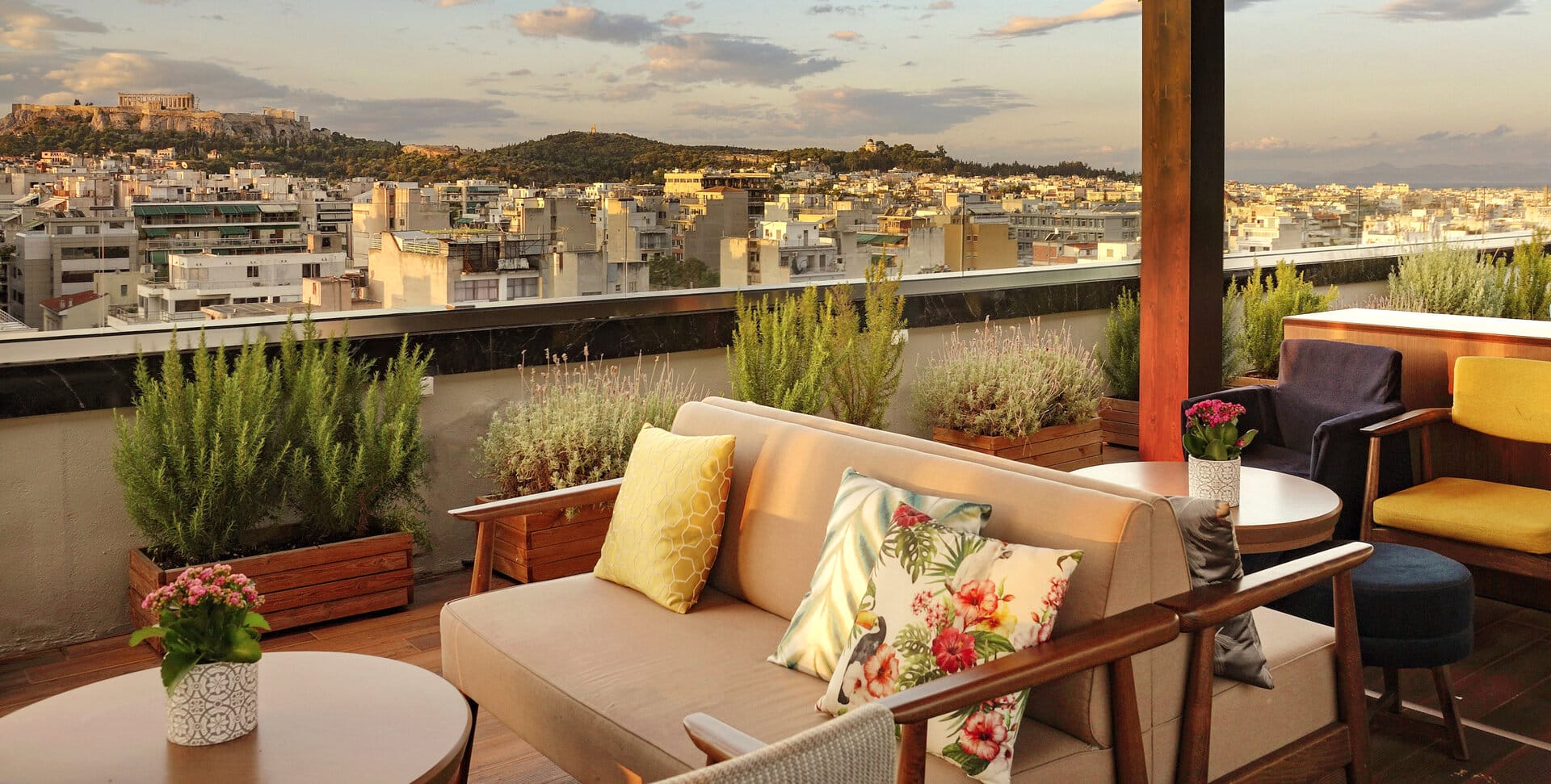 wga_above-roof-top-bar-restaurant-13