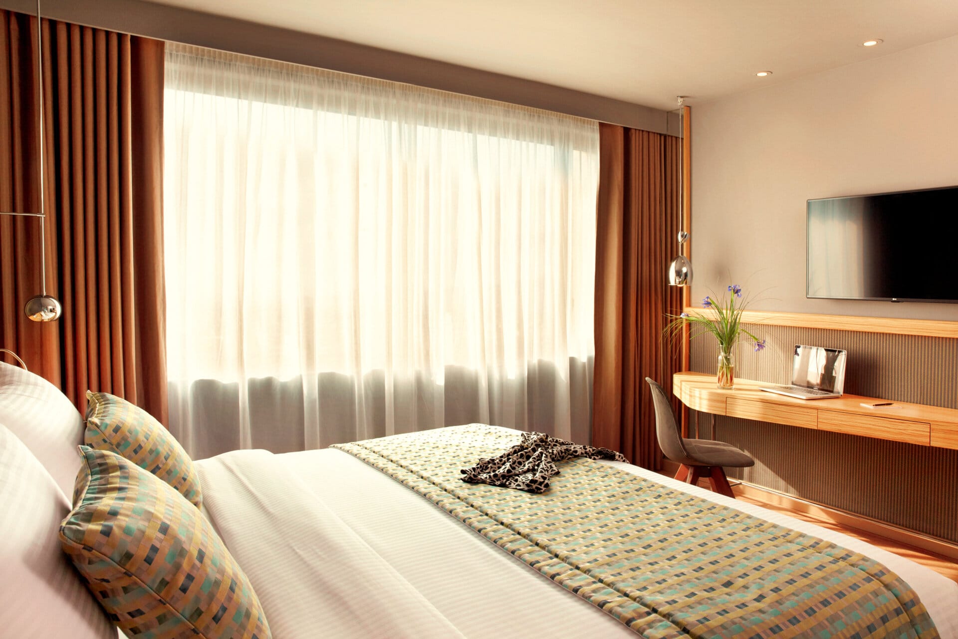 wga_executive-suite-acropolis-view-5