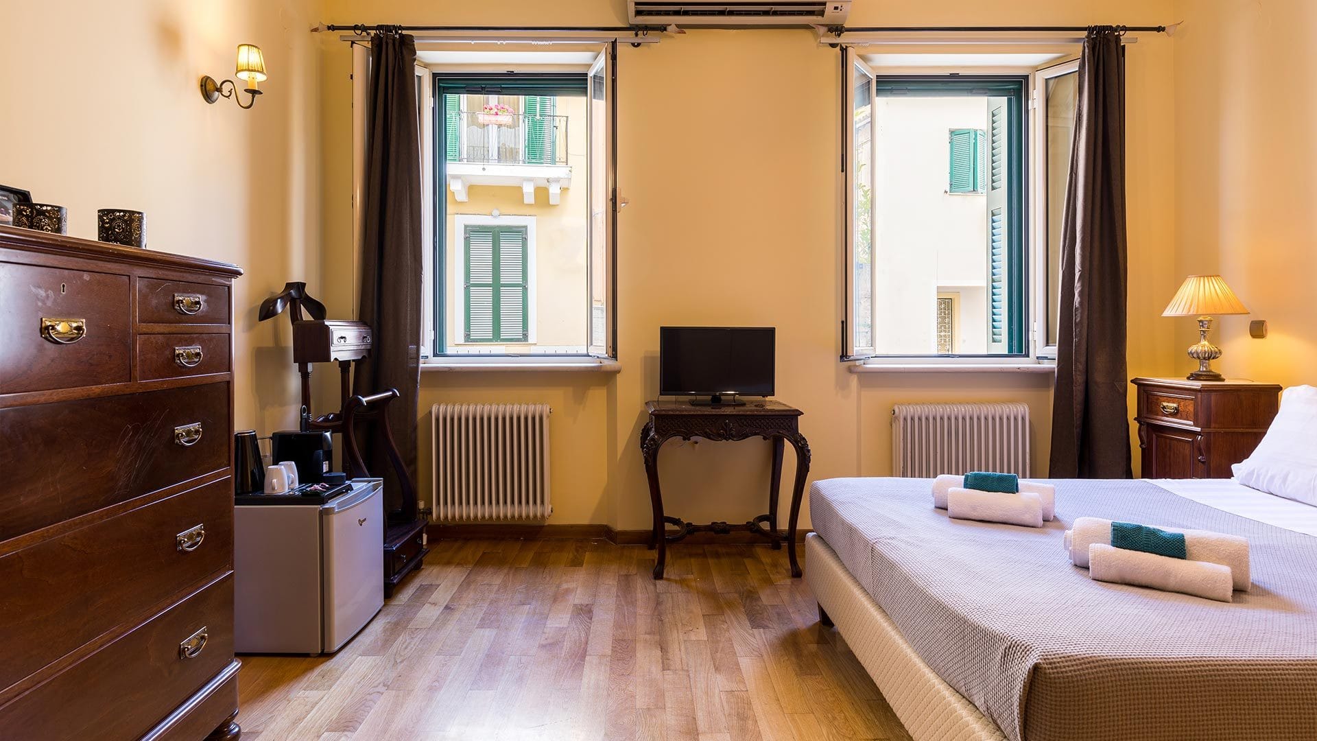 Moraitis Mansion- One Bedroom Apartment