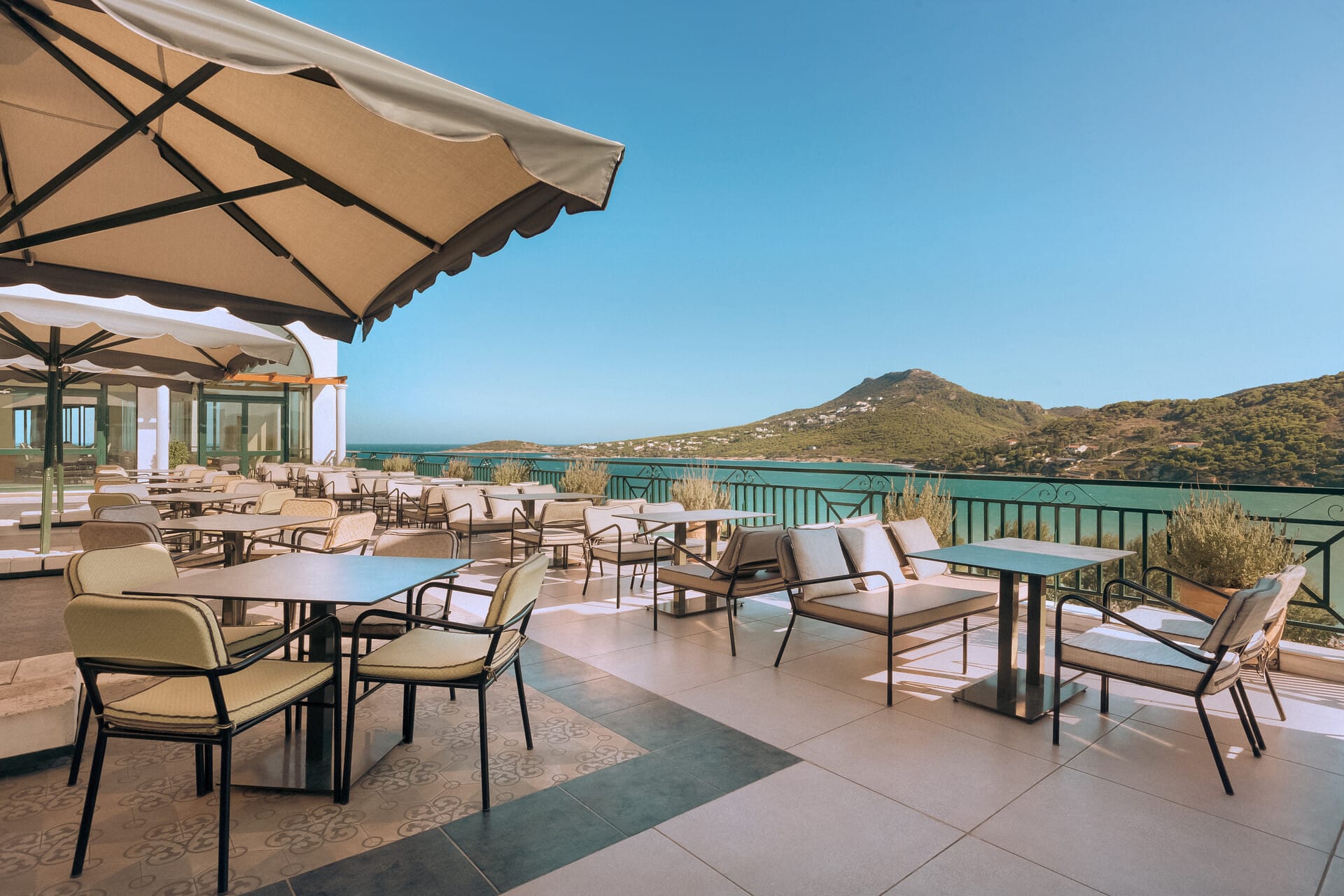 dolce-athens_aria-veranda-4