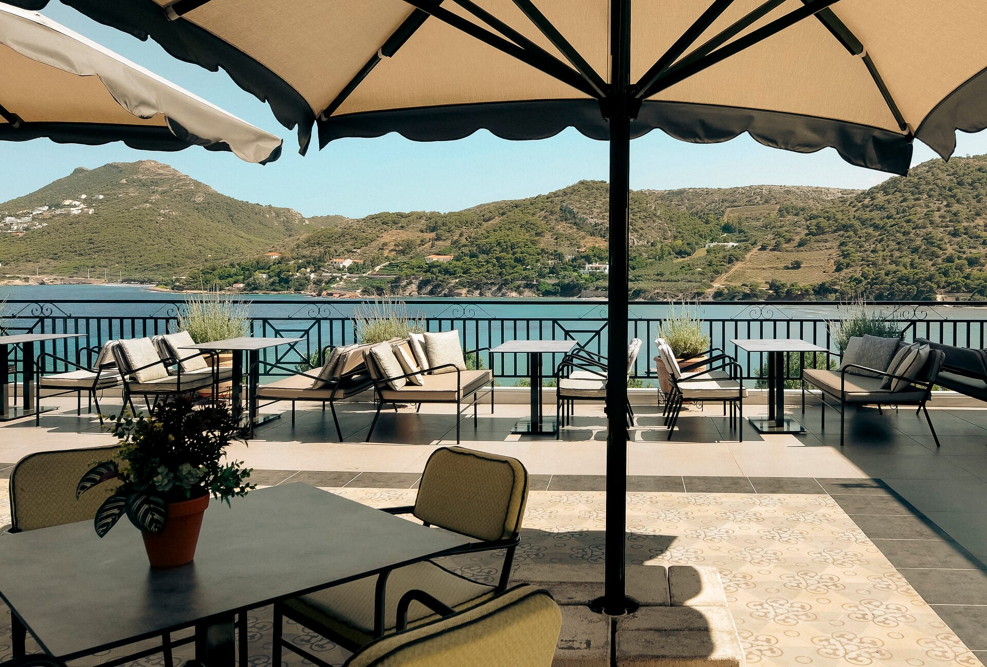 dolce-athens_aria-veranda-3
