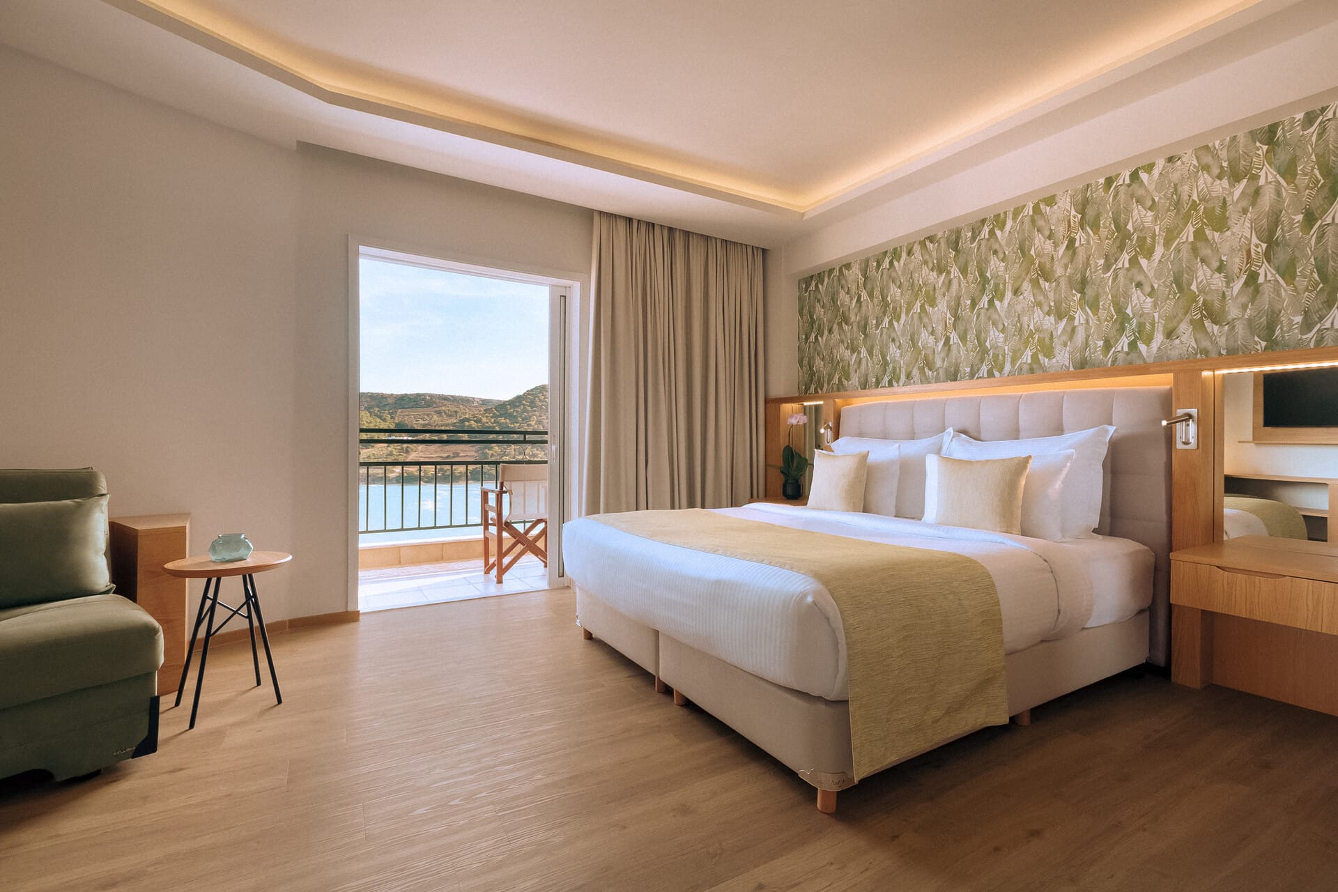 dolce_junior-suite-sea-view-4