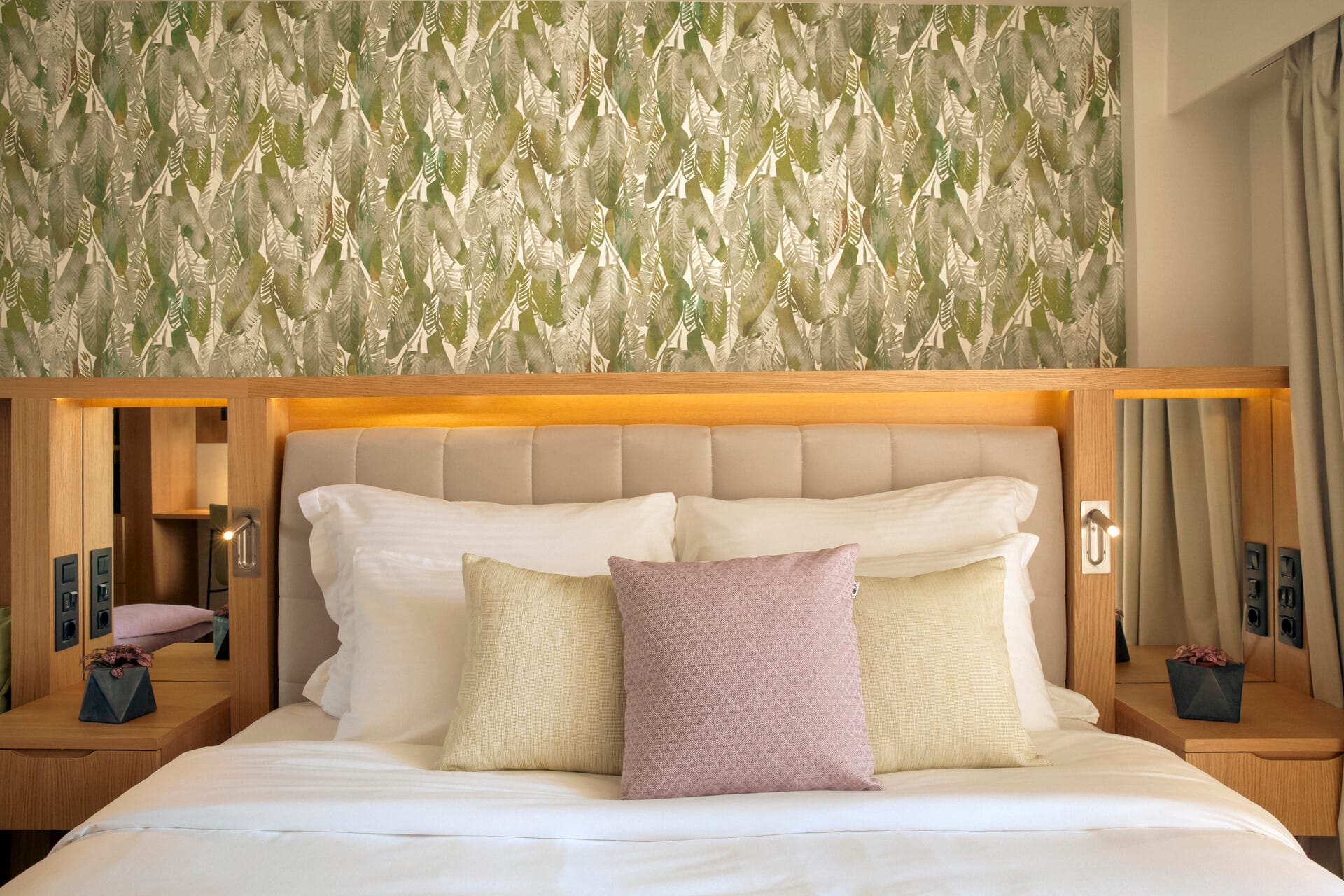 ZEUS Dolce Athens / Dolce by Wyndham