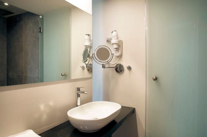 dolce-athens_deluxe-mountain-view-room-3