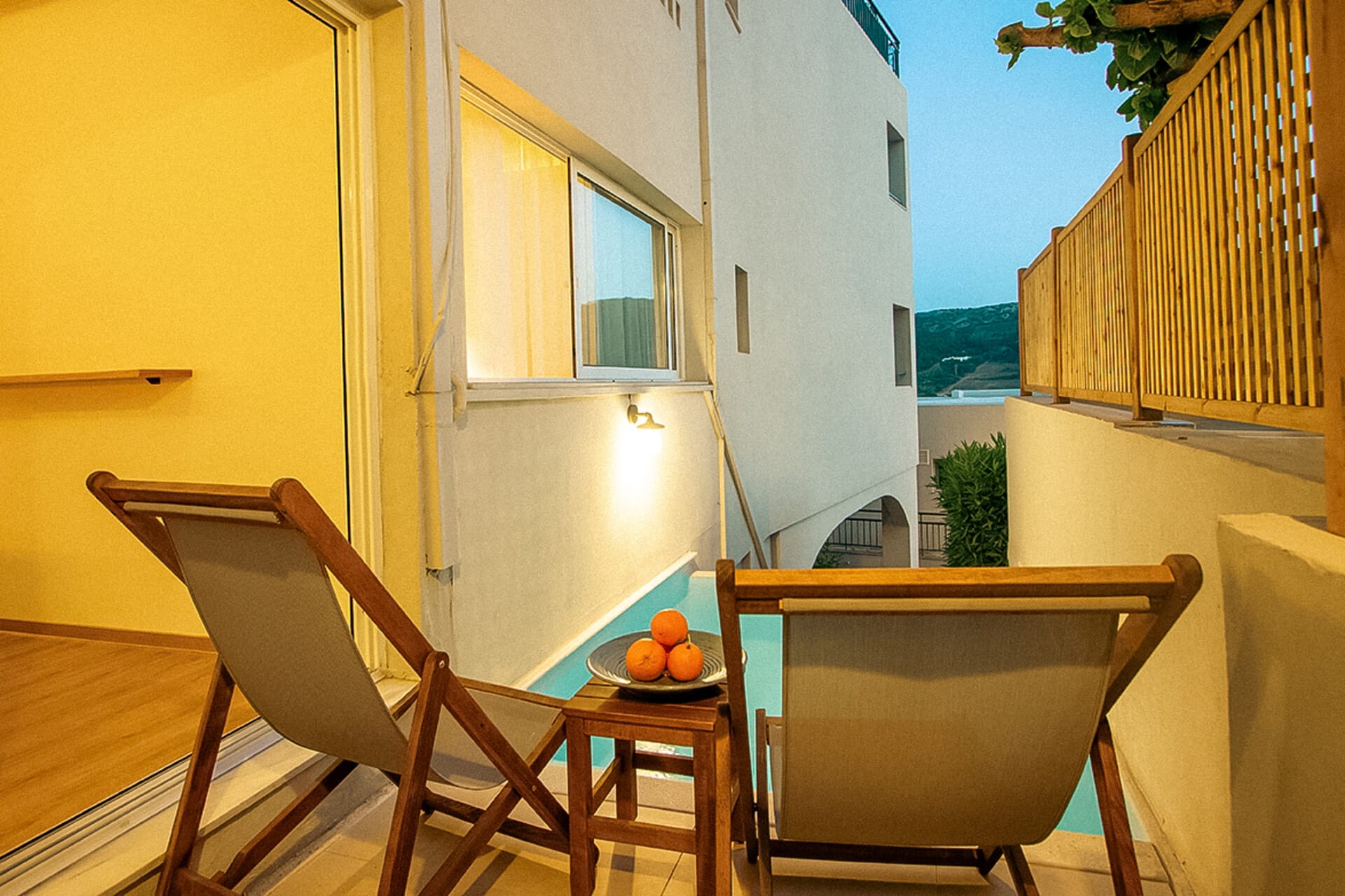 dolce-athens_executive-2-bedroom-family-room-with-private-pool-2