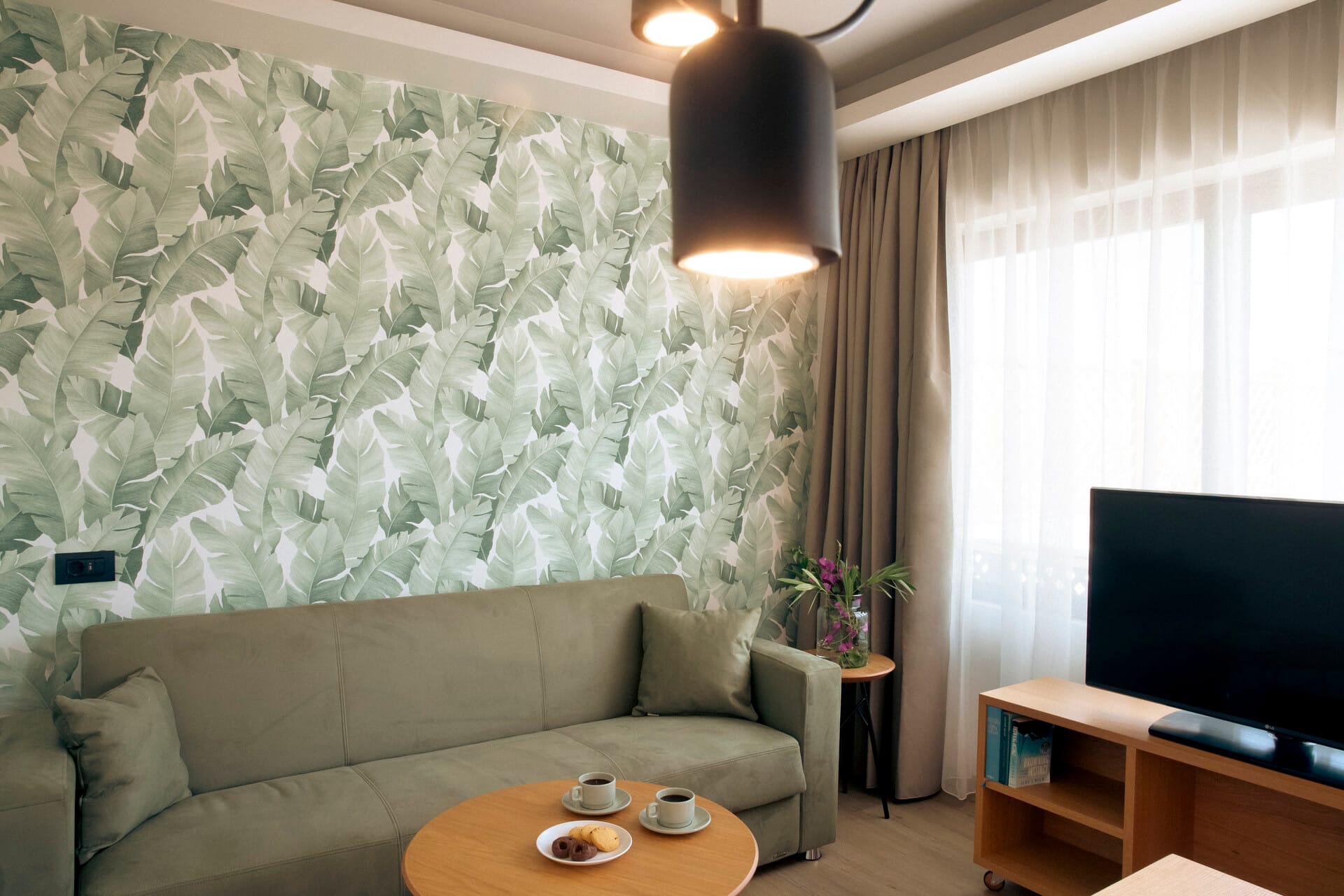 dolce-athens_executive-maisonette-with-private-hot-tub-10