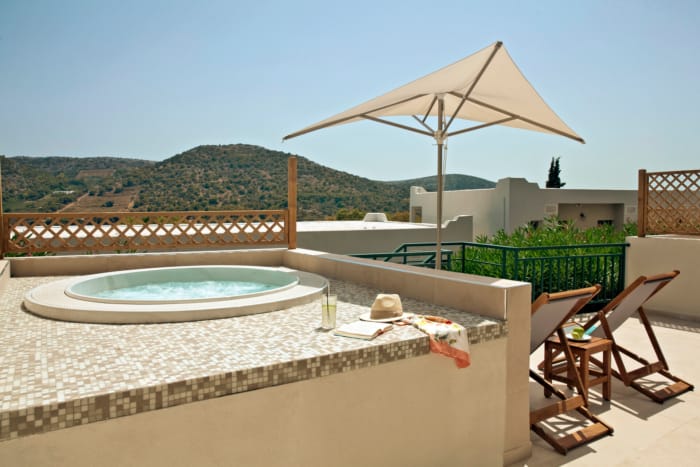 dolce-athens_executive-maisonette-with-private-hot-tub-9