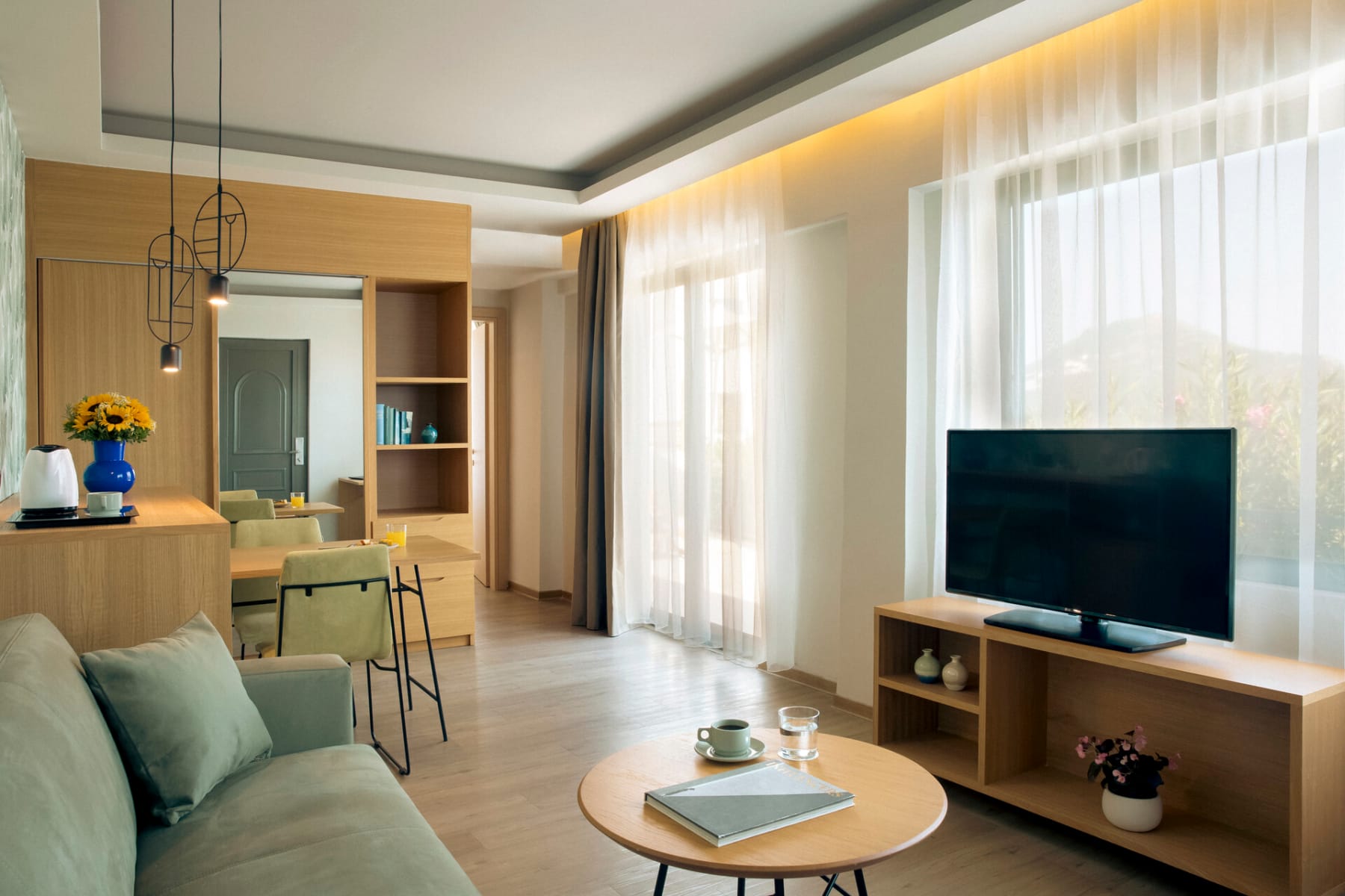 dolce-athens_executive-one-bedroom-suite-sea-view-4