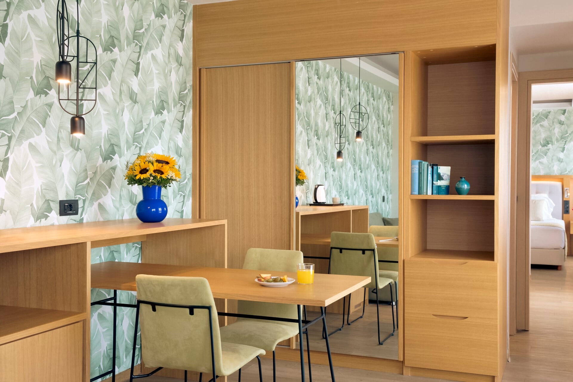 dolce-athens_executive-one-bedroom-suite-sea-view-5