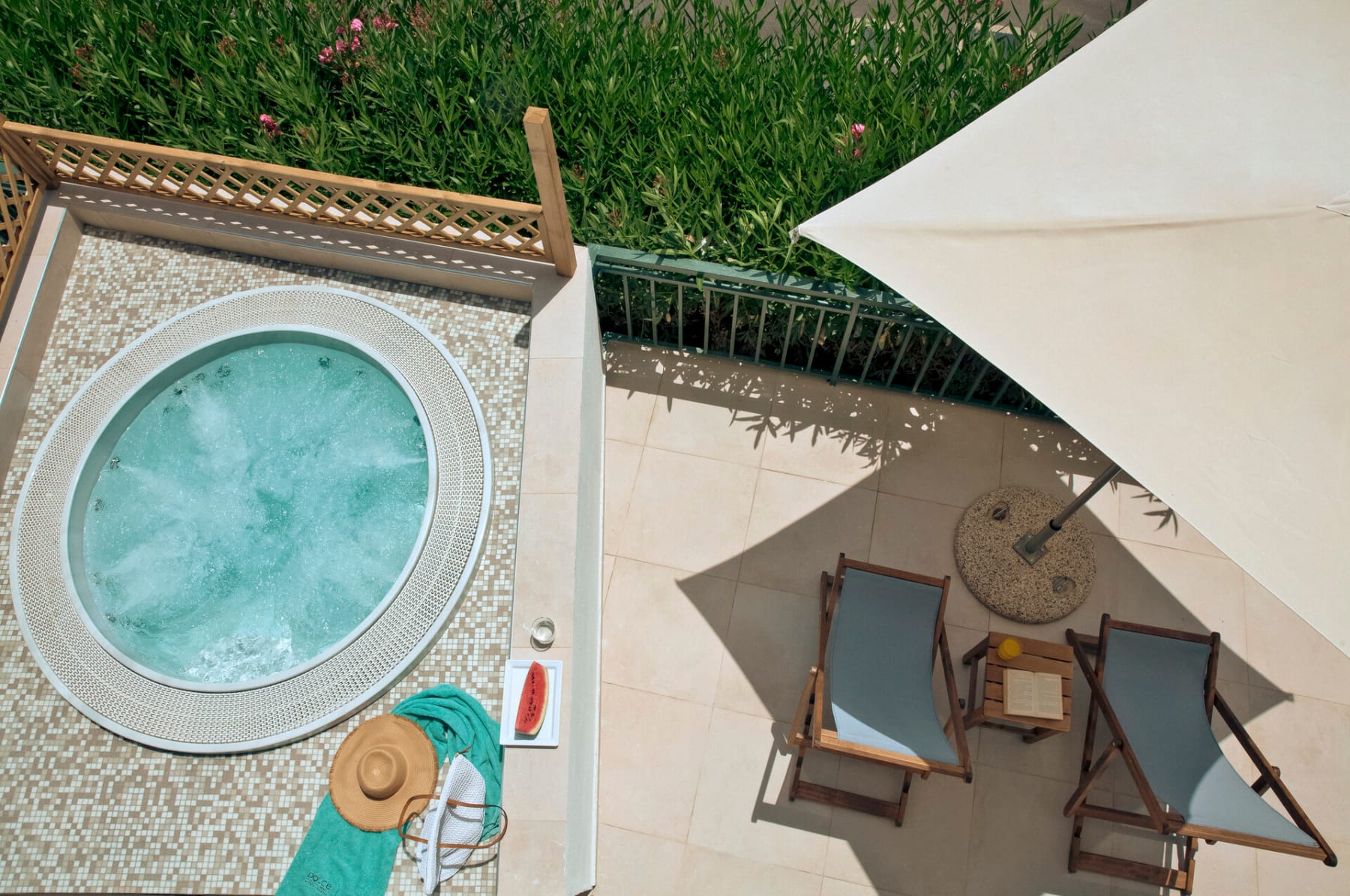 dolce-athens_executive-suite-sea-view-with-hot-tub-6