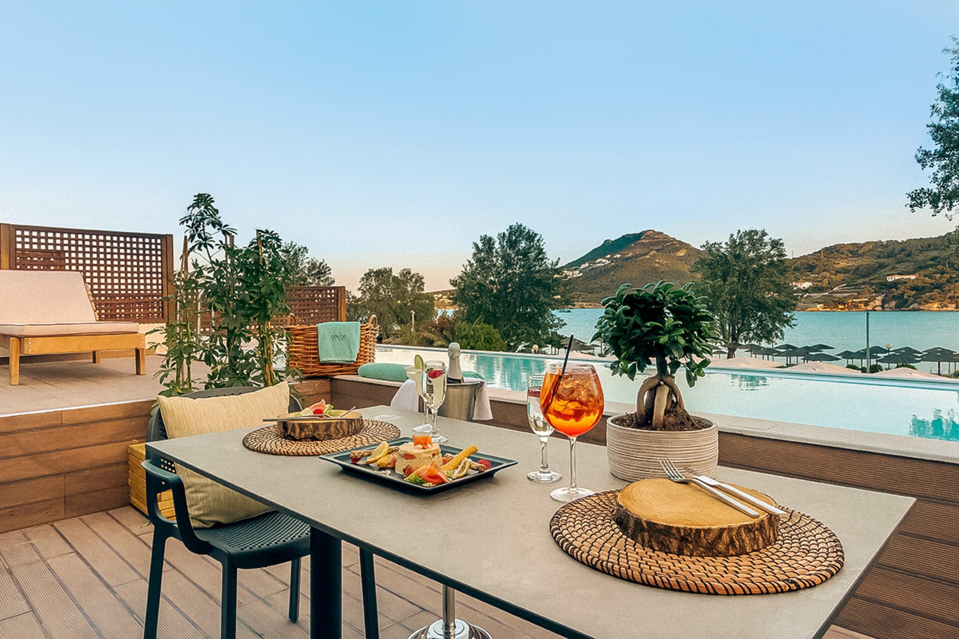 dolce-athens_executve-bungalow-sea-front-with-private-pool-4