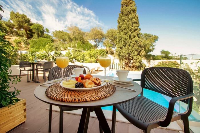 dolce-athens_villa-ariadne-2