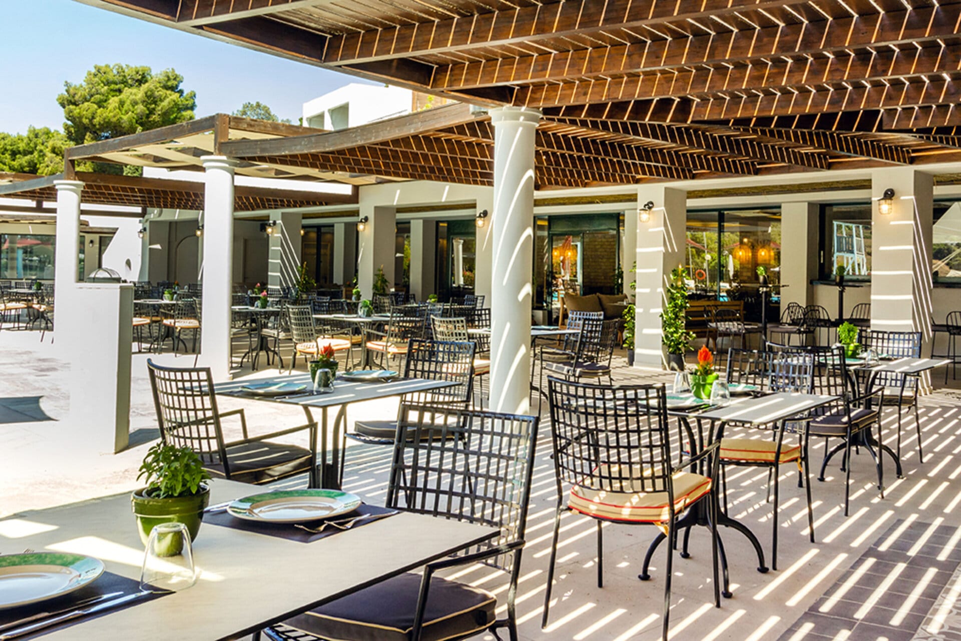 hero-secret-restaurant-6