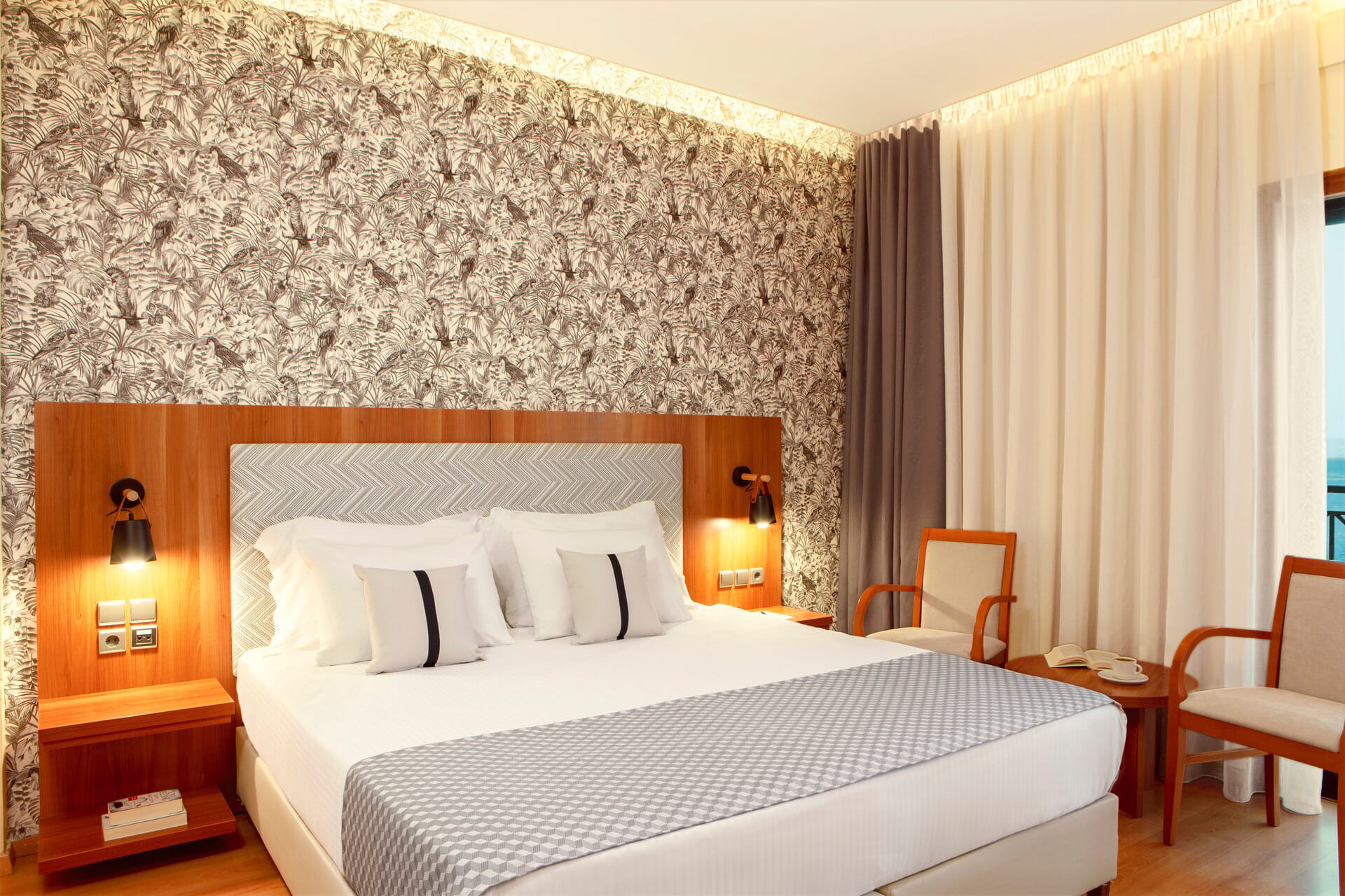 ramada_premium-2-bedroom-side-sea-view-room-6