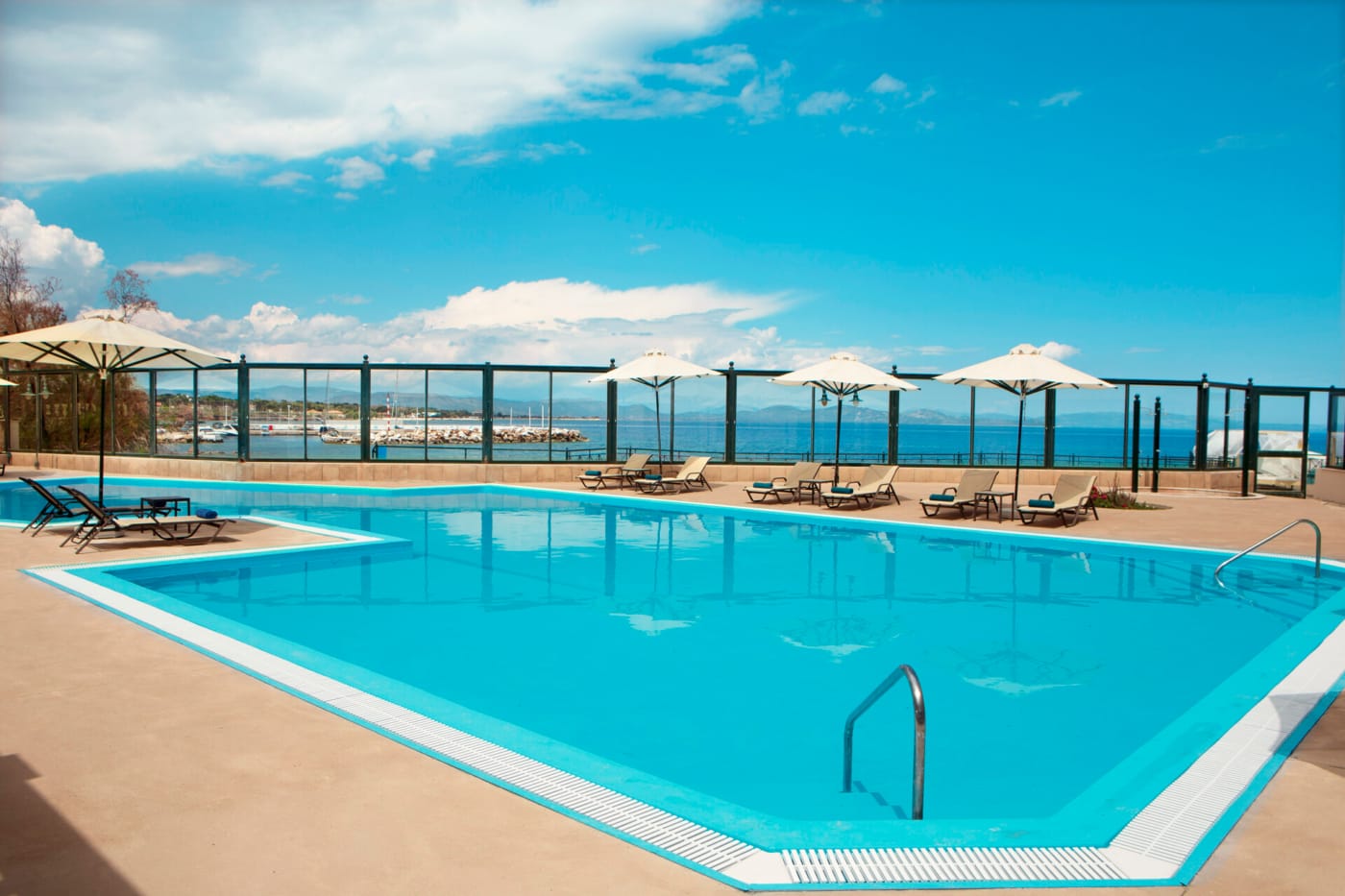ramada_pool-9