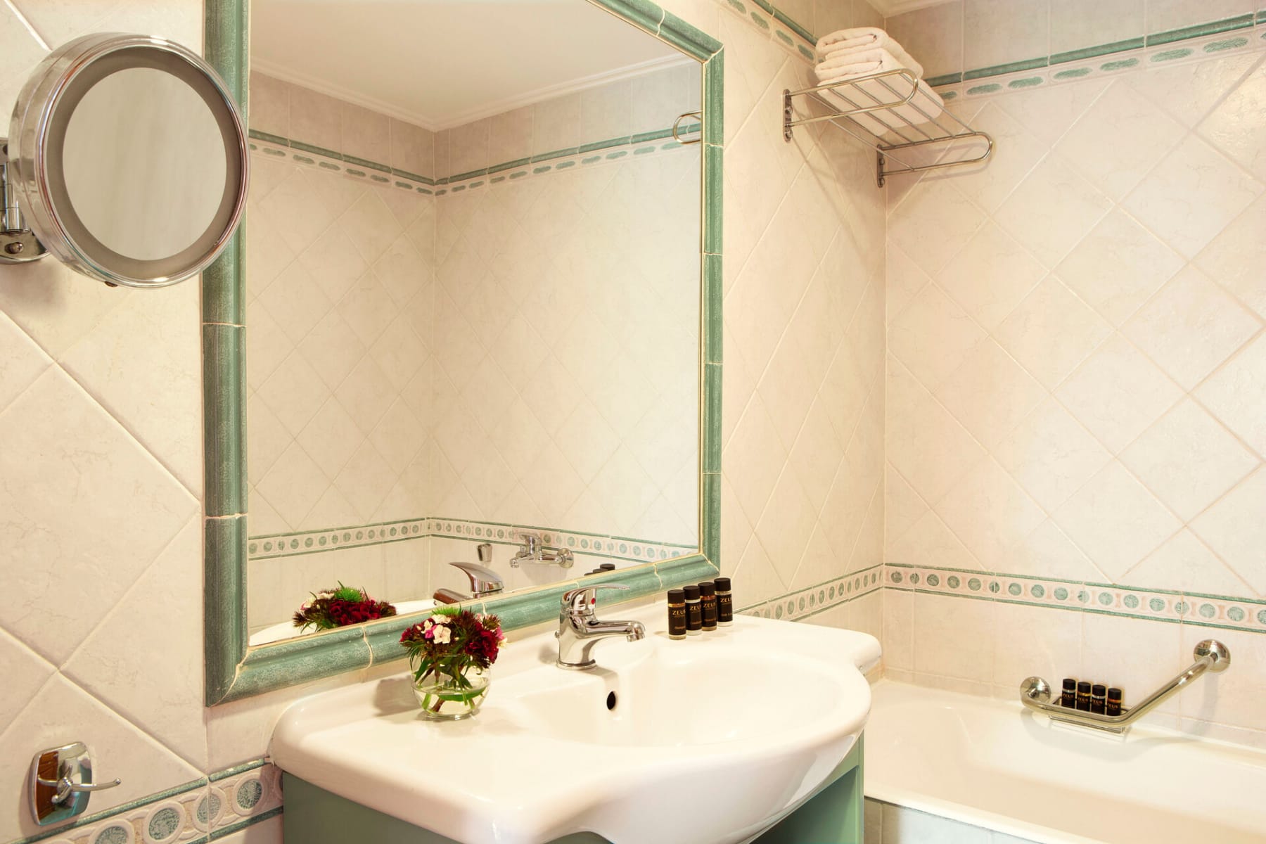ramada_premium-2-bedroom-side-sea-view-room-3