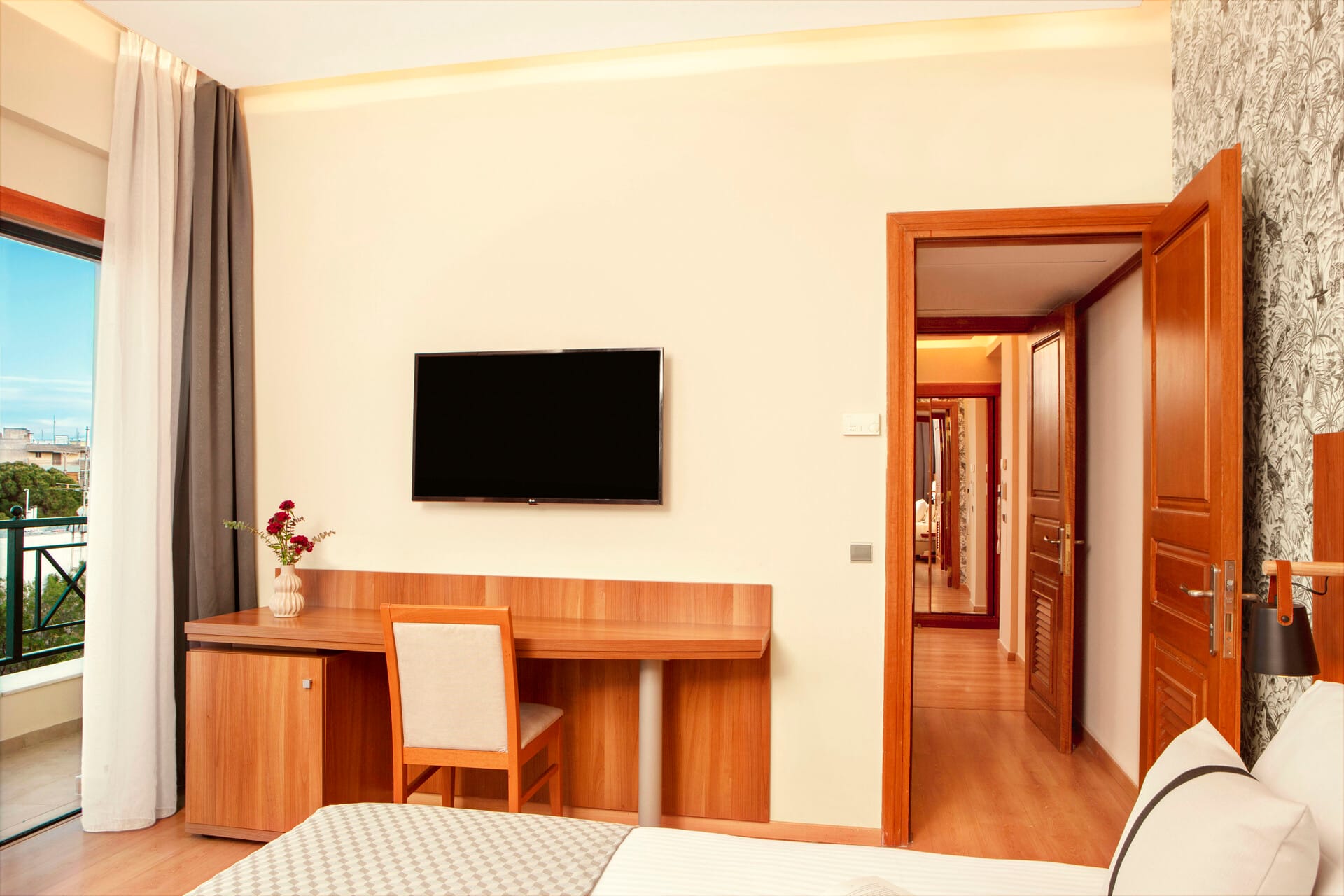 ramada_premium-suite-side-sea-view-2