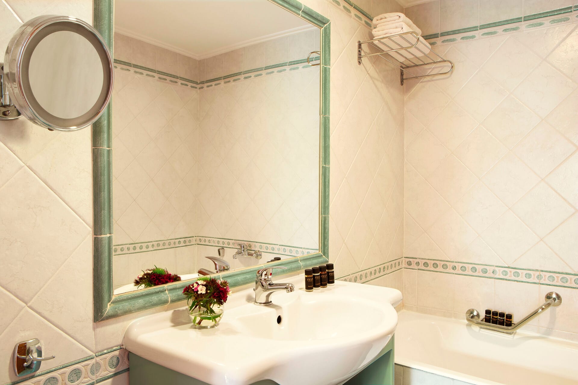 ramada_superior-side-sea-view-room-4