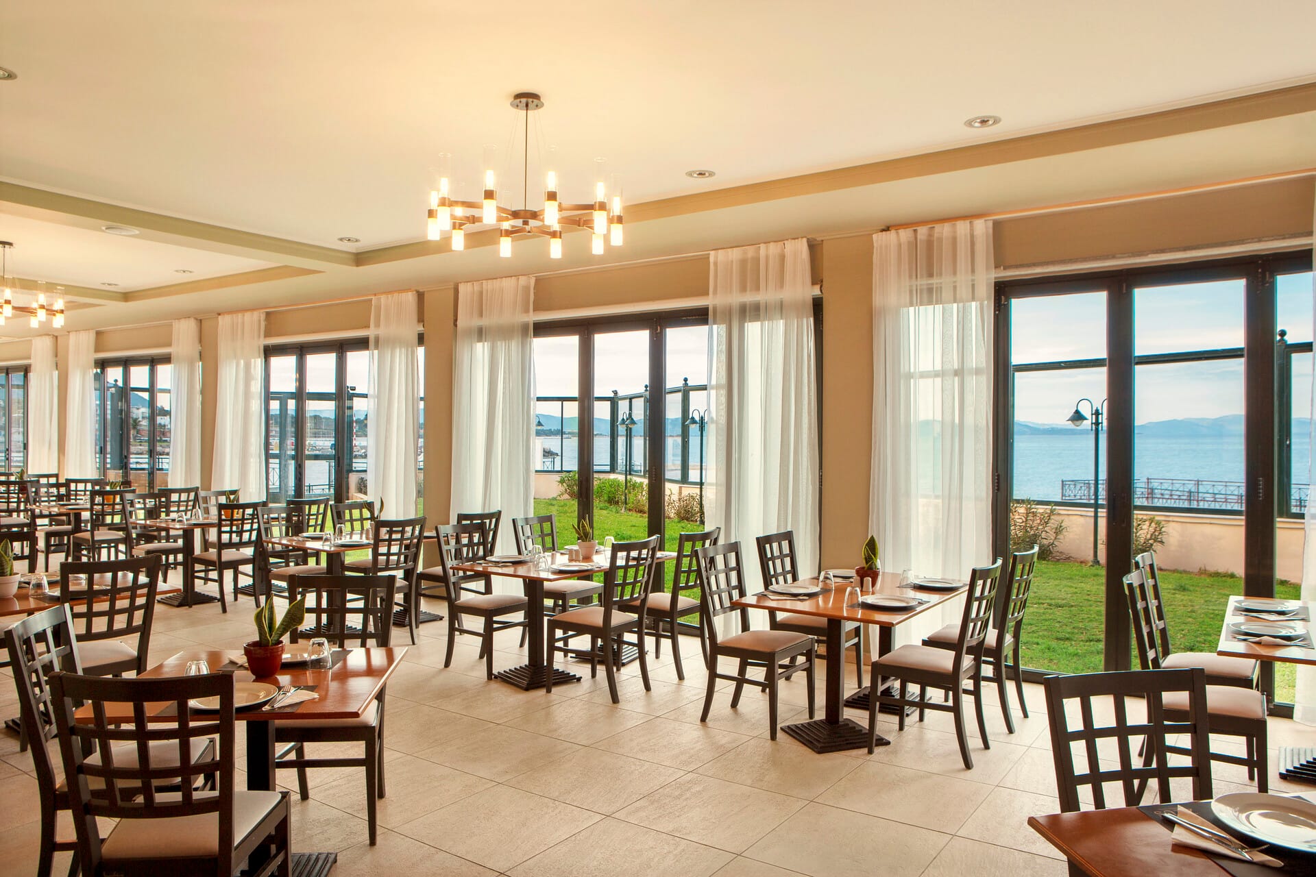 ramada_vision-restaurant-3