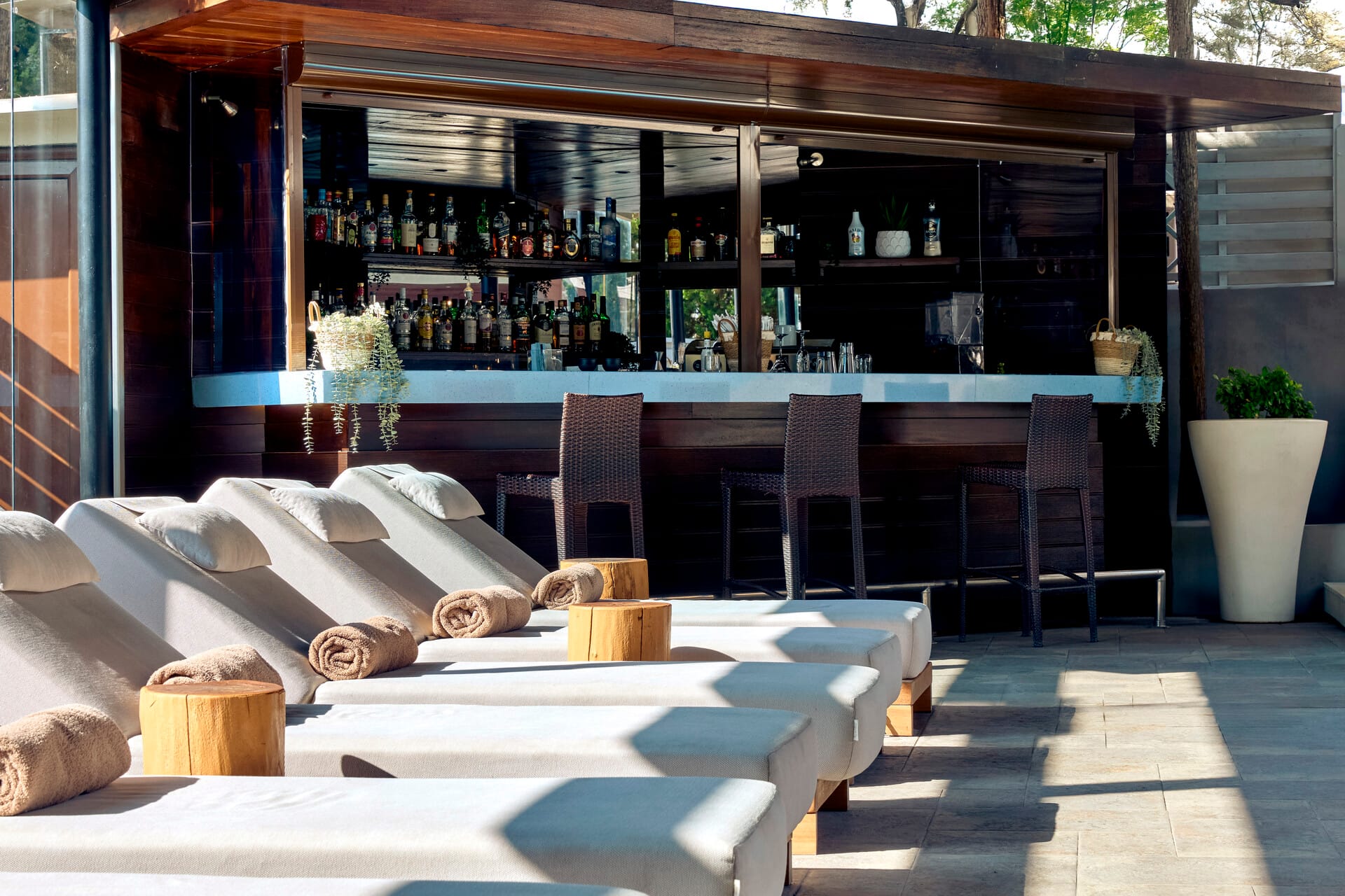 lazart_pool-pool-bar-10