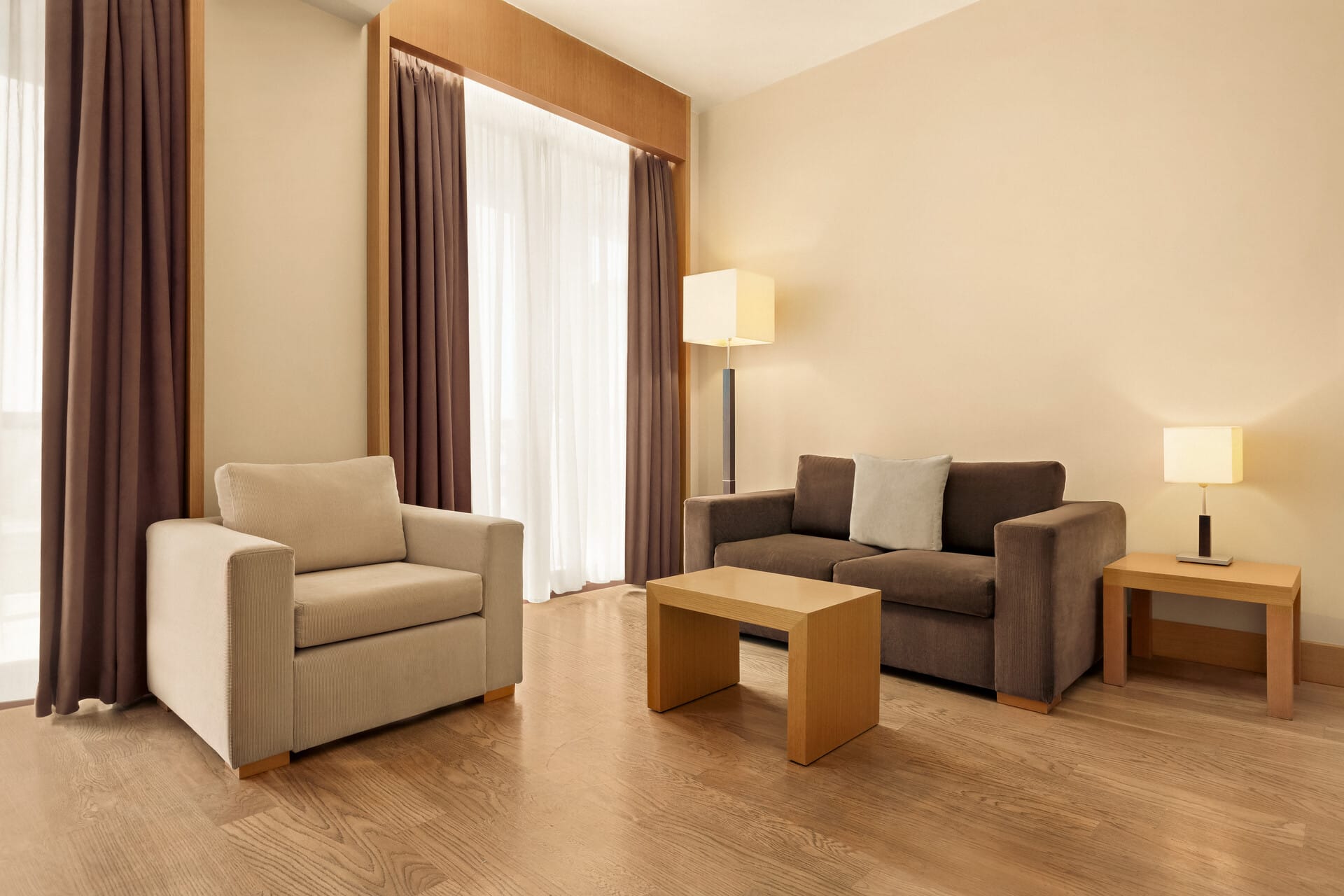 lazart-executive-or-family-suite-1