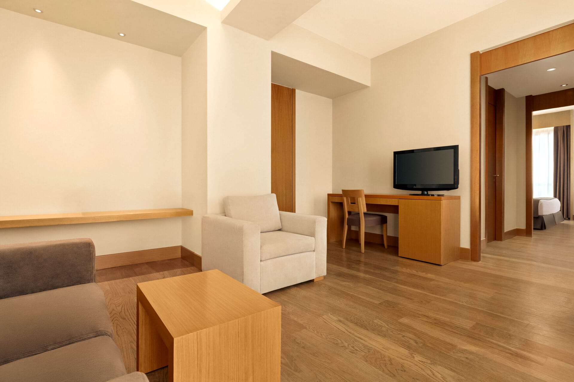 lazart-executive-or-family-suite-6