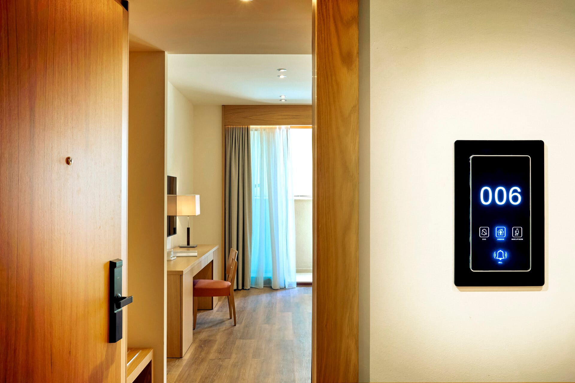 lazart_executive-suite-private-pool-11