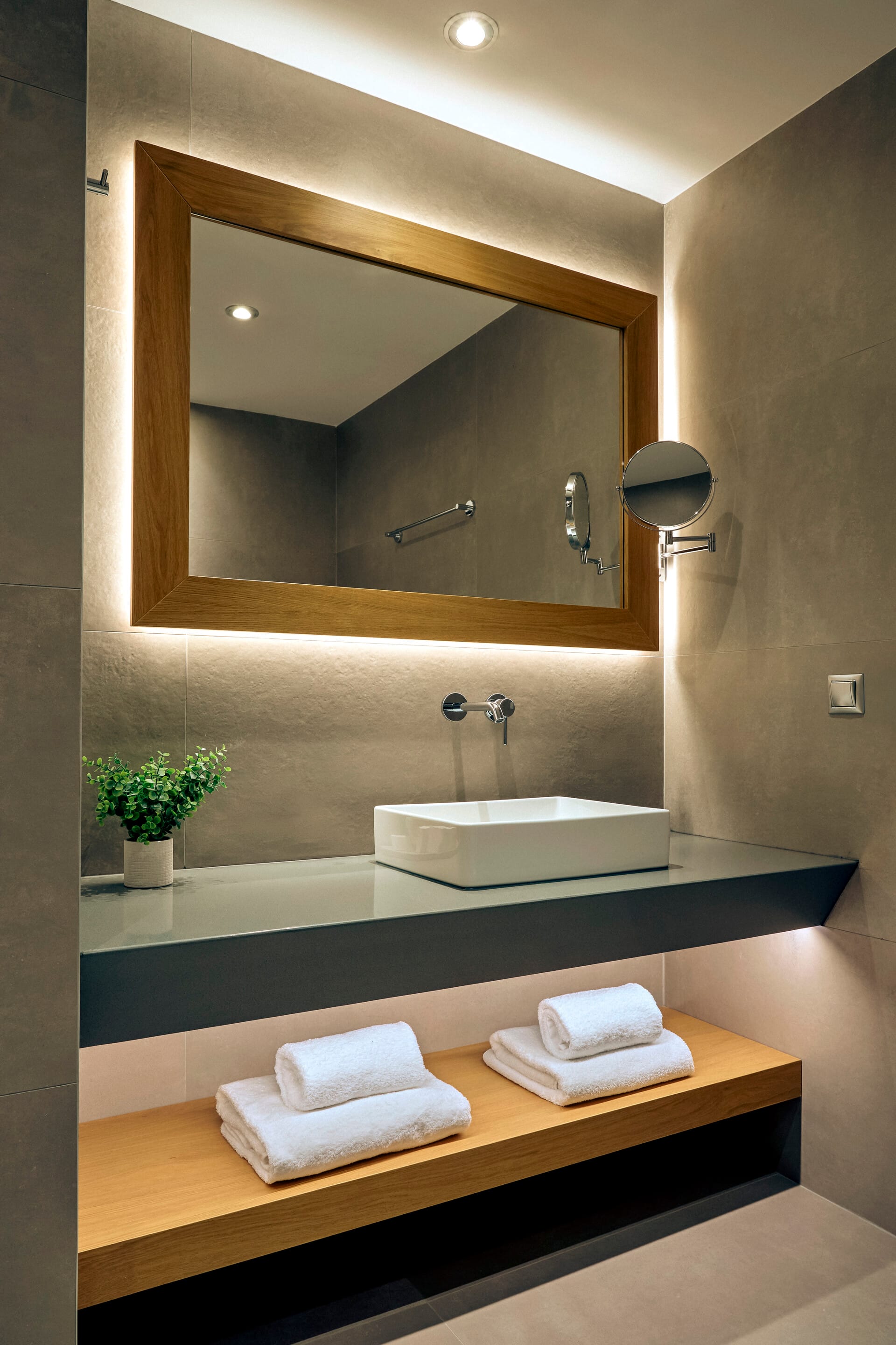 lazart_executive-suite-private-pool-8