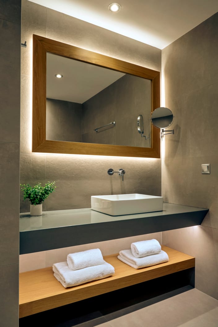 lazart_executive-suite-private-pool-8