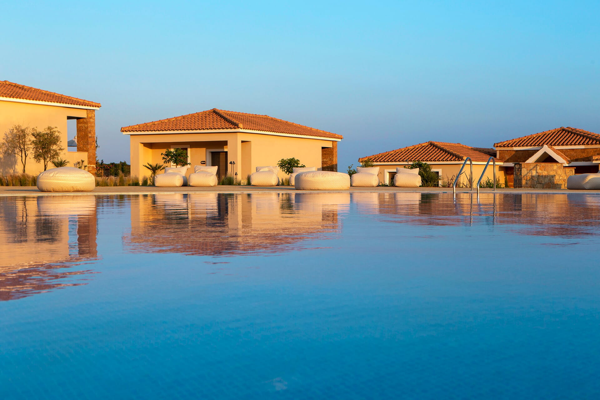 ajul_pool-8-1