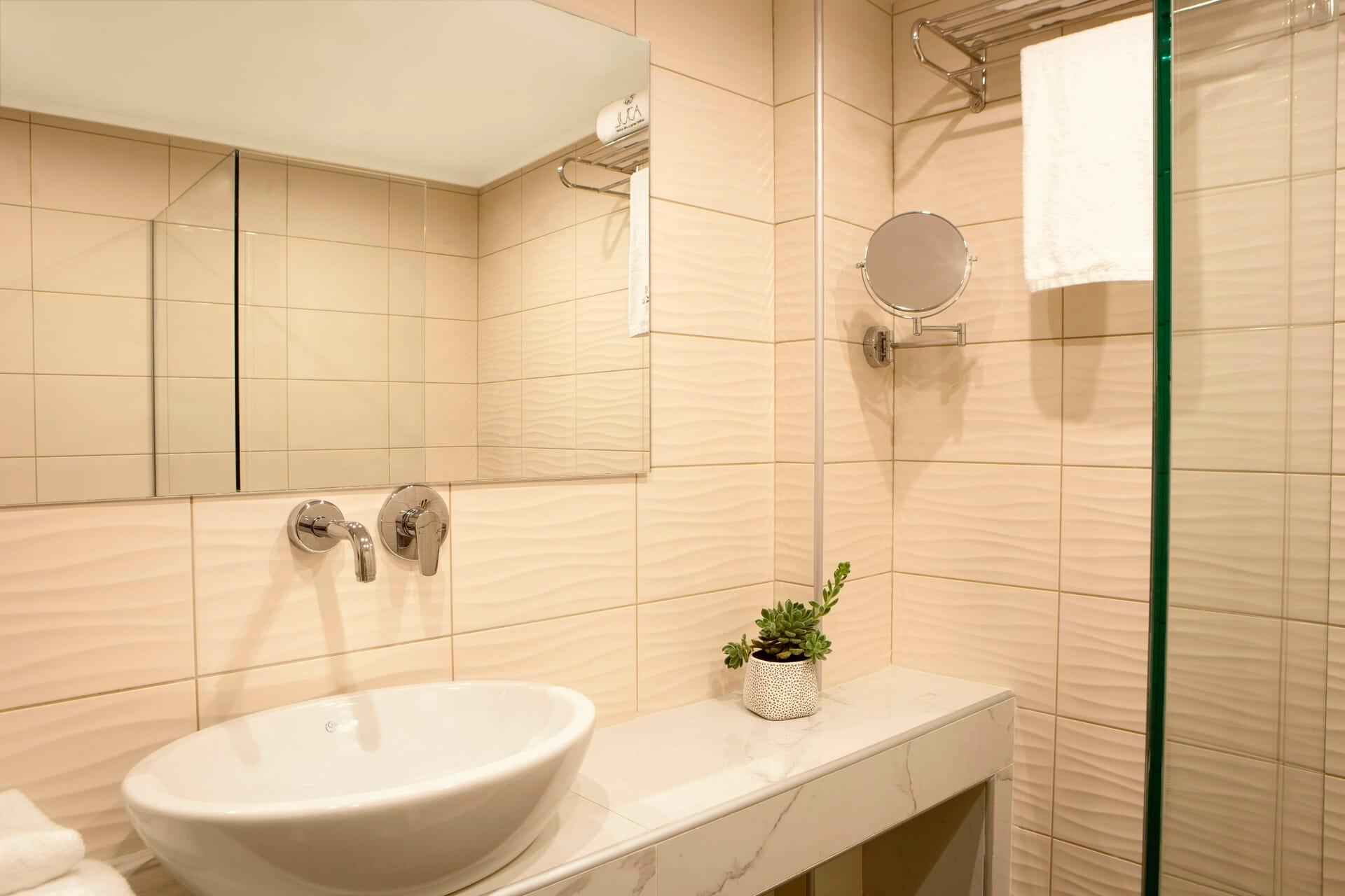 ajul_deluxe-double-room-3