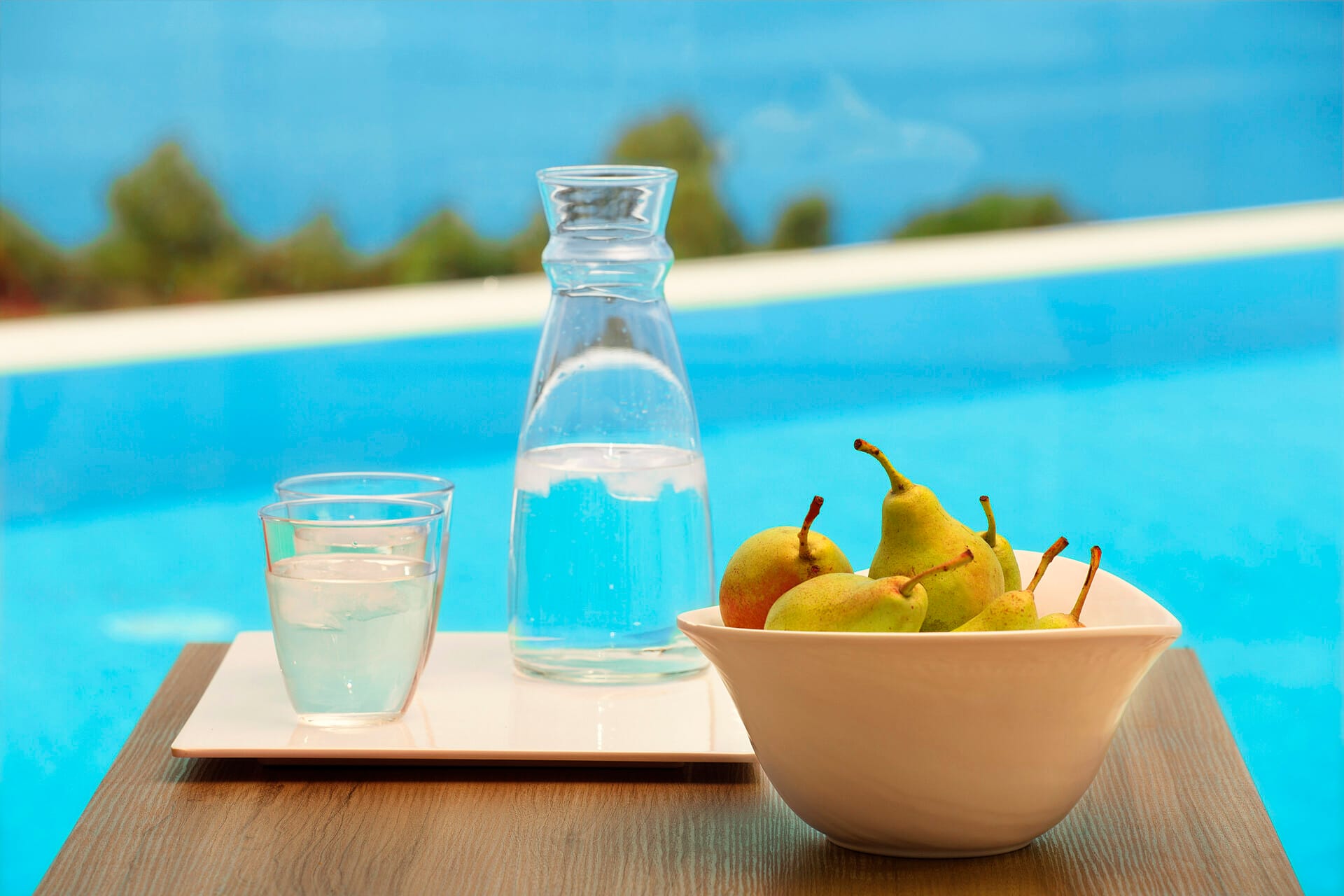 ajul_deluxe-double-room-with-sharing-pool-1