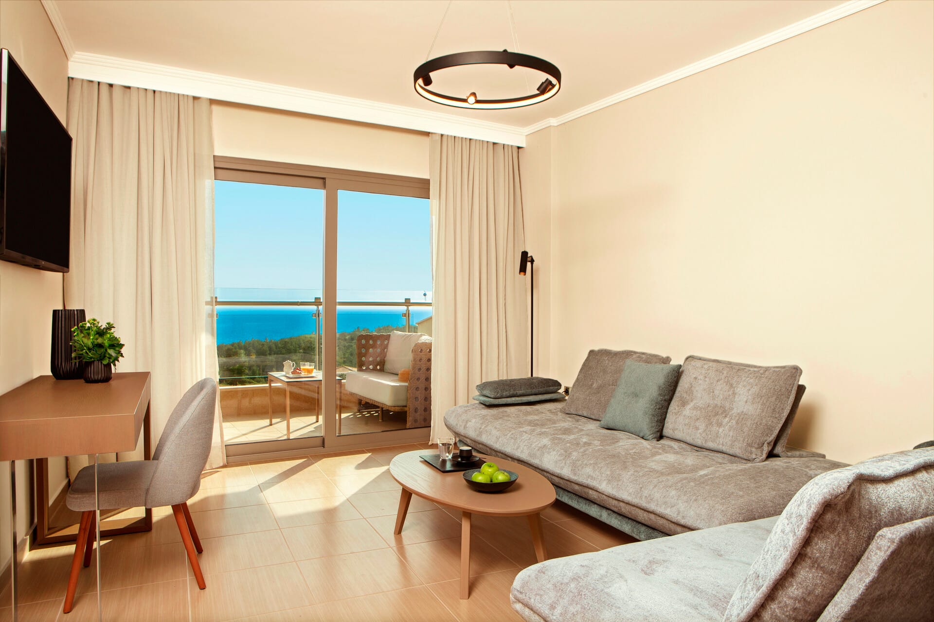 ajul_deluxe-family-room-6