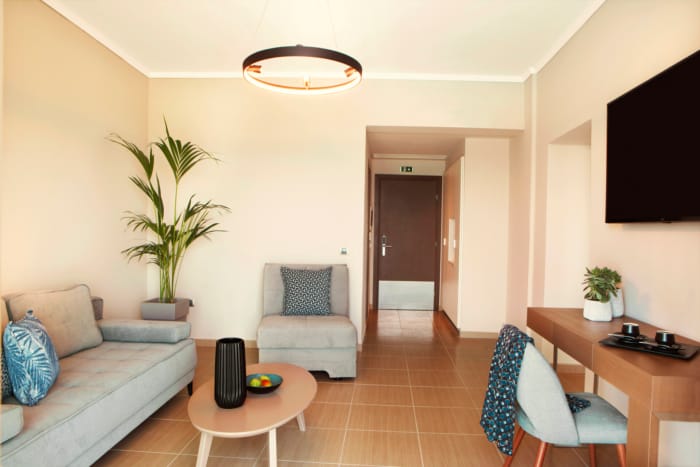 ajul_deluxe-family-room-sharing-pool-6
